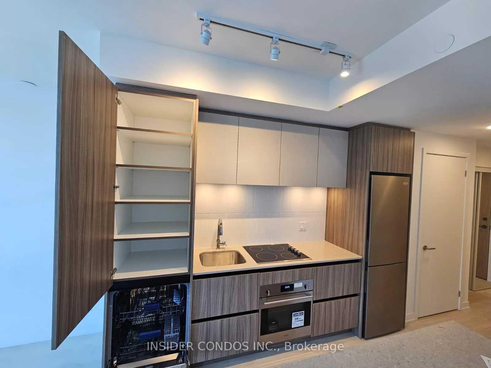 Photo 7 of Unit 1412, 7950 Bathurst Street, Vaughan, Beverley Glen — HOMEH