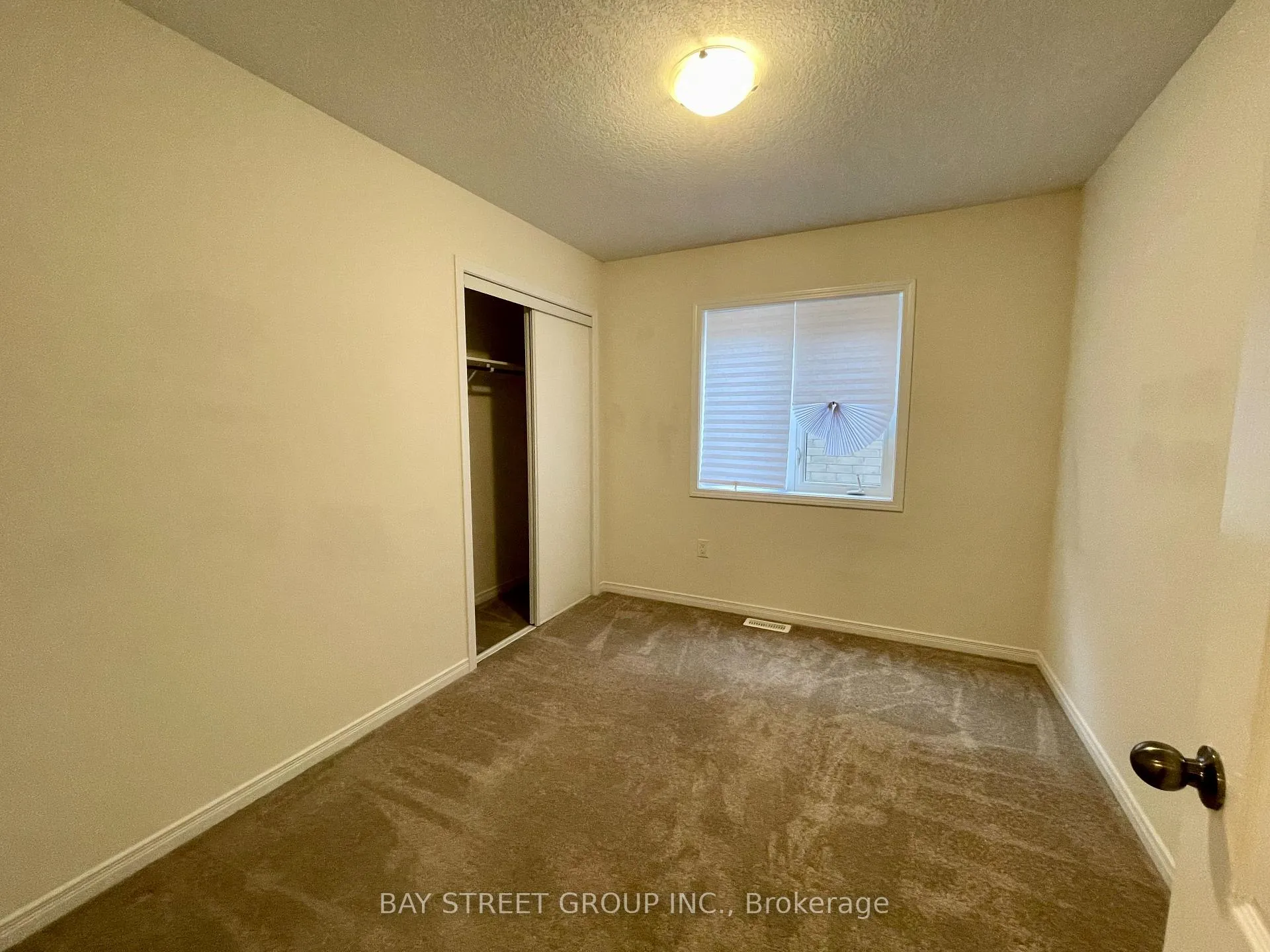 Photo 17 of 7945 Hackberry Trail, Niagara Falls, Brown — HOMEH