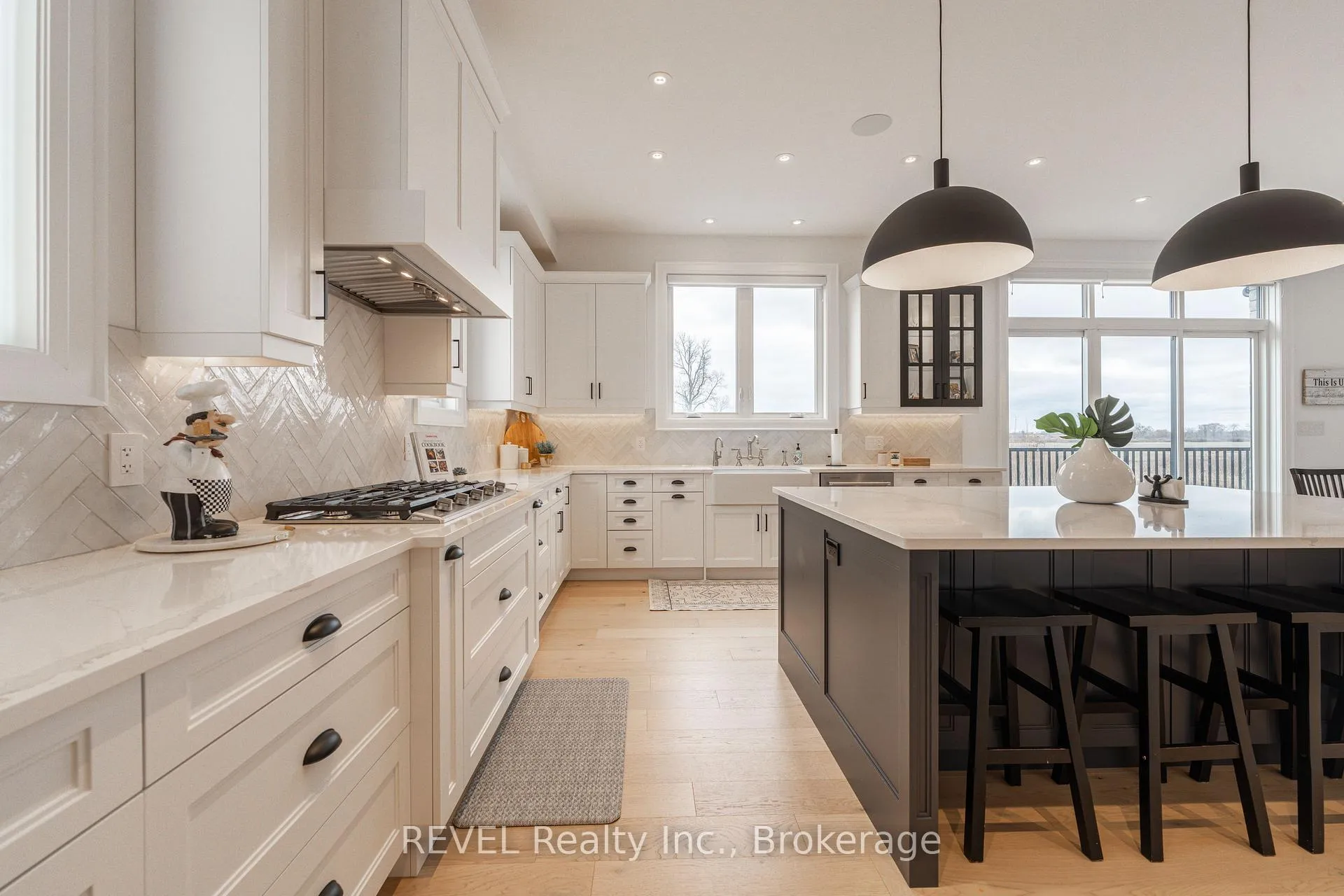 Photo 11 of 7515 Sherrilee Crescent, Niagara Falls, Brown — HOMEH
