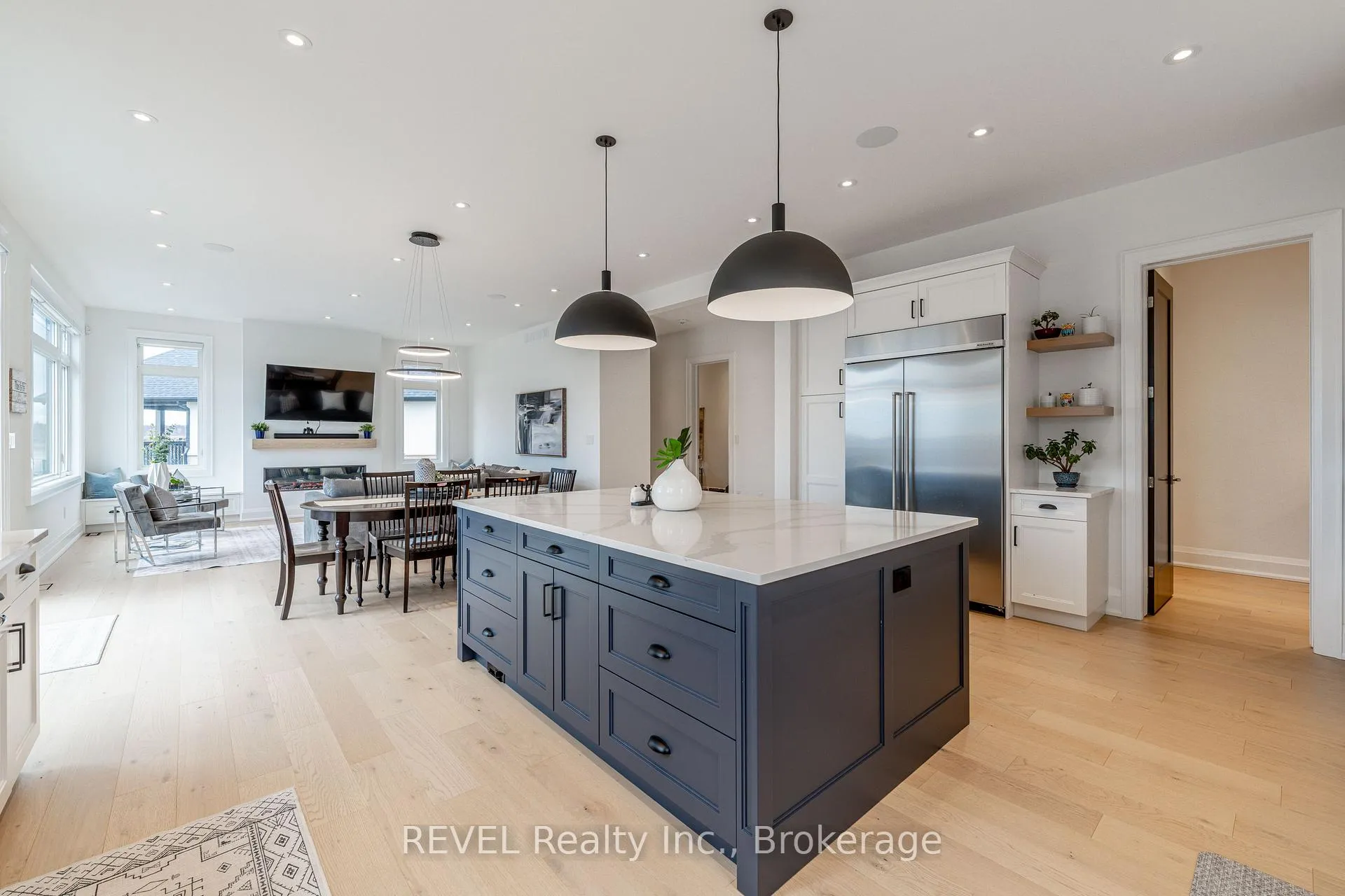 Photo 14 of 7515 Sherrilee Crescent, Niagara Falls, Brown — HOMEH