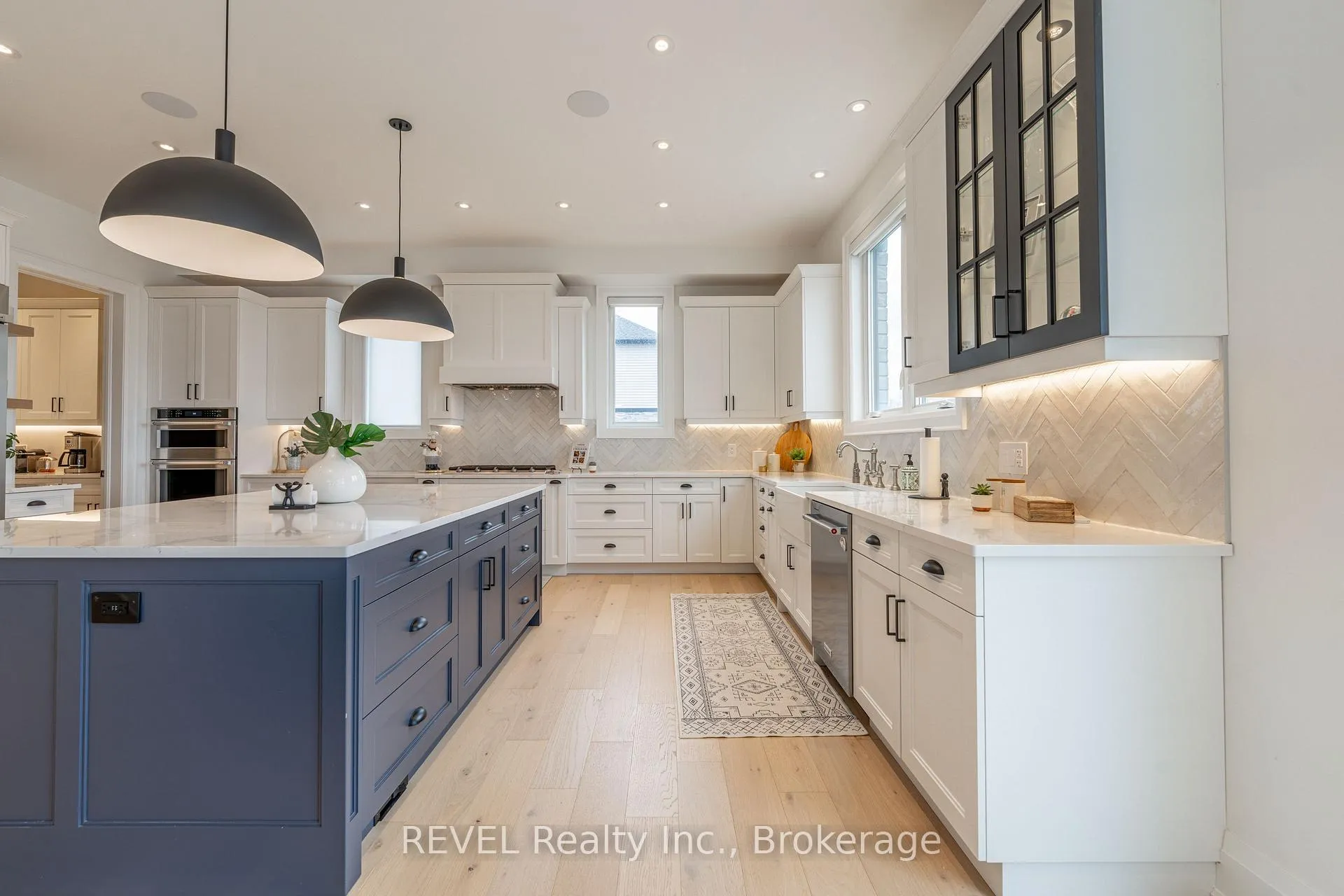 Photo 15 of 7515 Sherrilee Crescent, Niagara Falls, Brown — HOMEH
