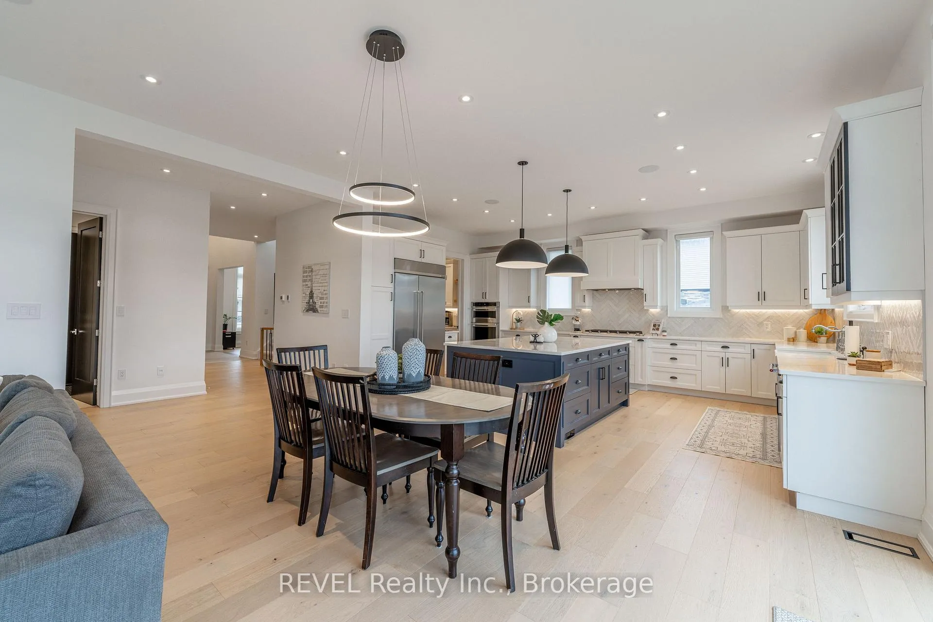 Photo 16 of 7515 Sherrilee Crescent, Niagara Falls, Brown — HOMEH