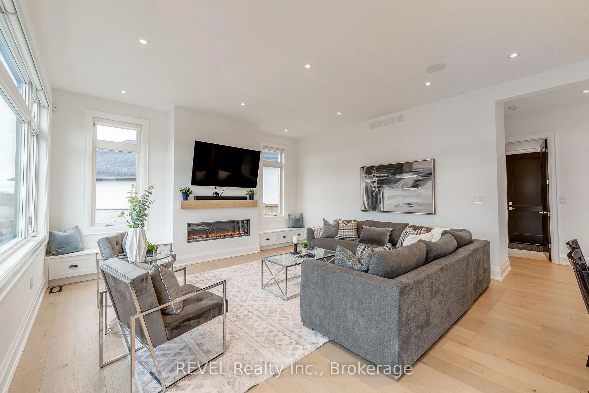 Photo 17 of 7515 Sherrilee Crescent, Niagara Falls, Brown — HOMEH