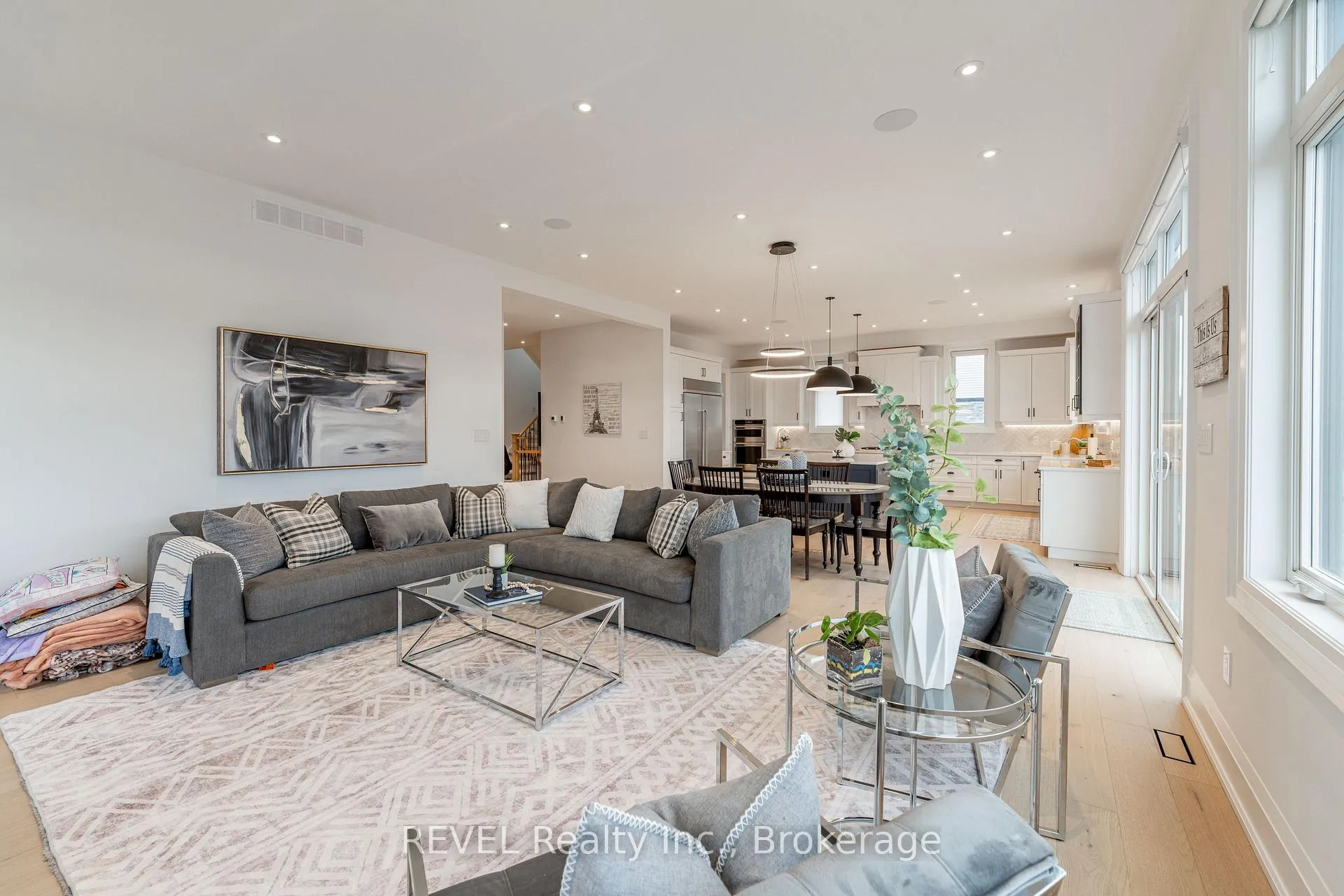 Photo 18 of 7515 Sherrilee Crescent, Niagara Falls, Brown — HOMEH