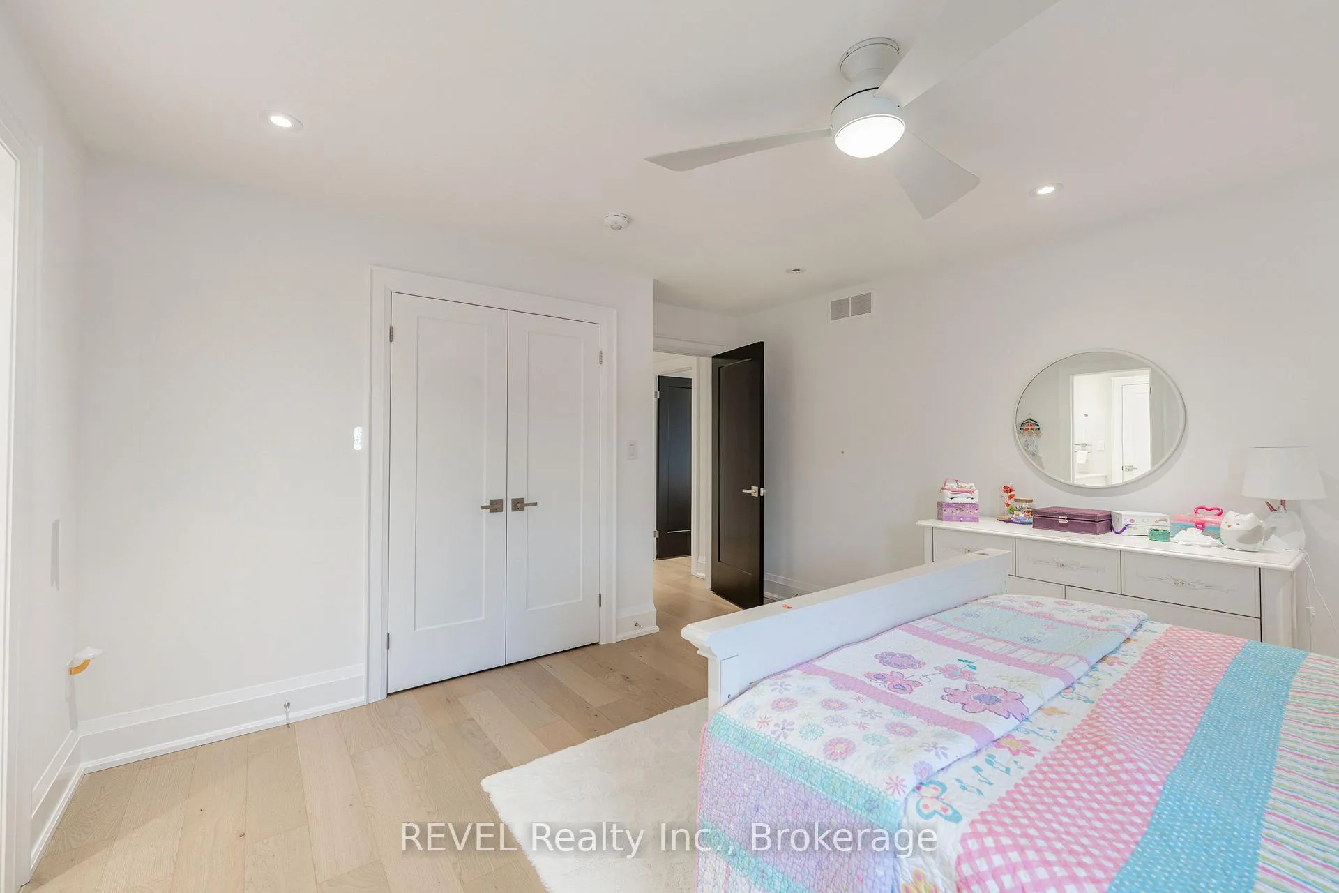 Photo 25 of 7515 Sherrilee Crescent, Niagara Falls, Brown — HOMEH