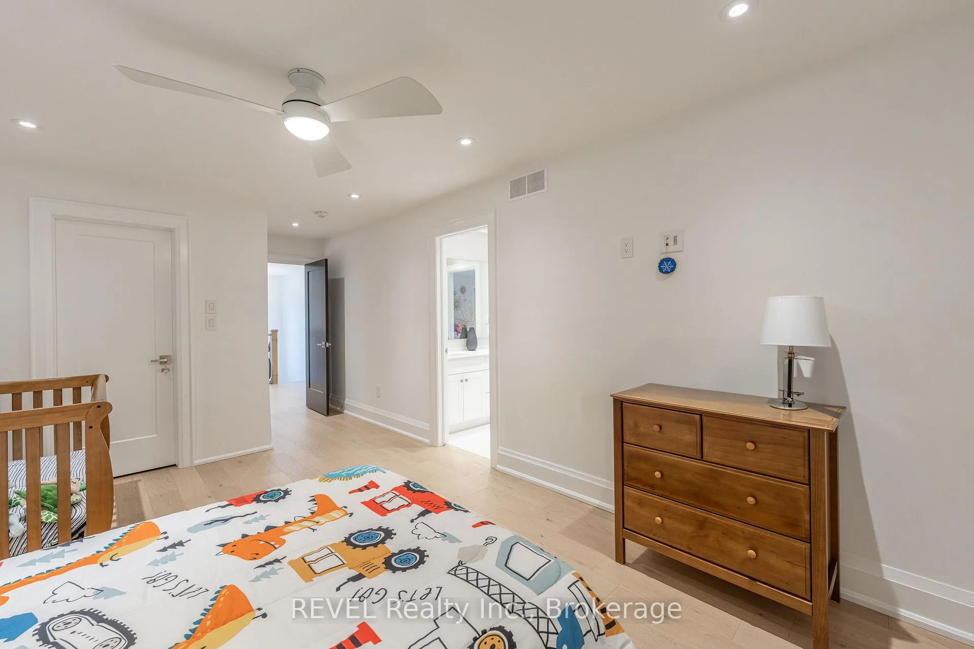 Photo 28 of 7515 Sherrilee Crescent, Niagara Falls, Brown — HOMEH