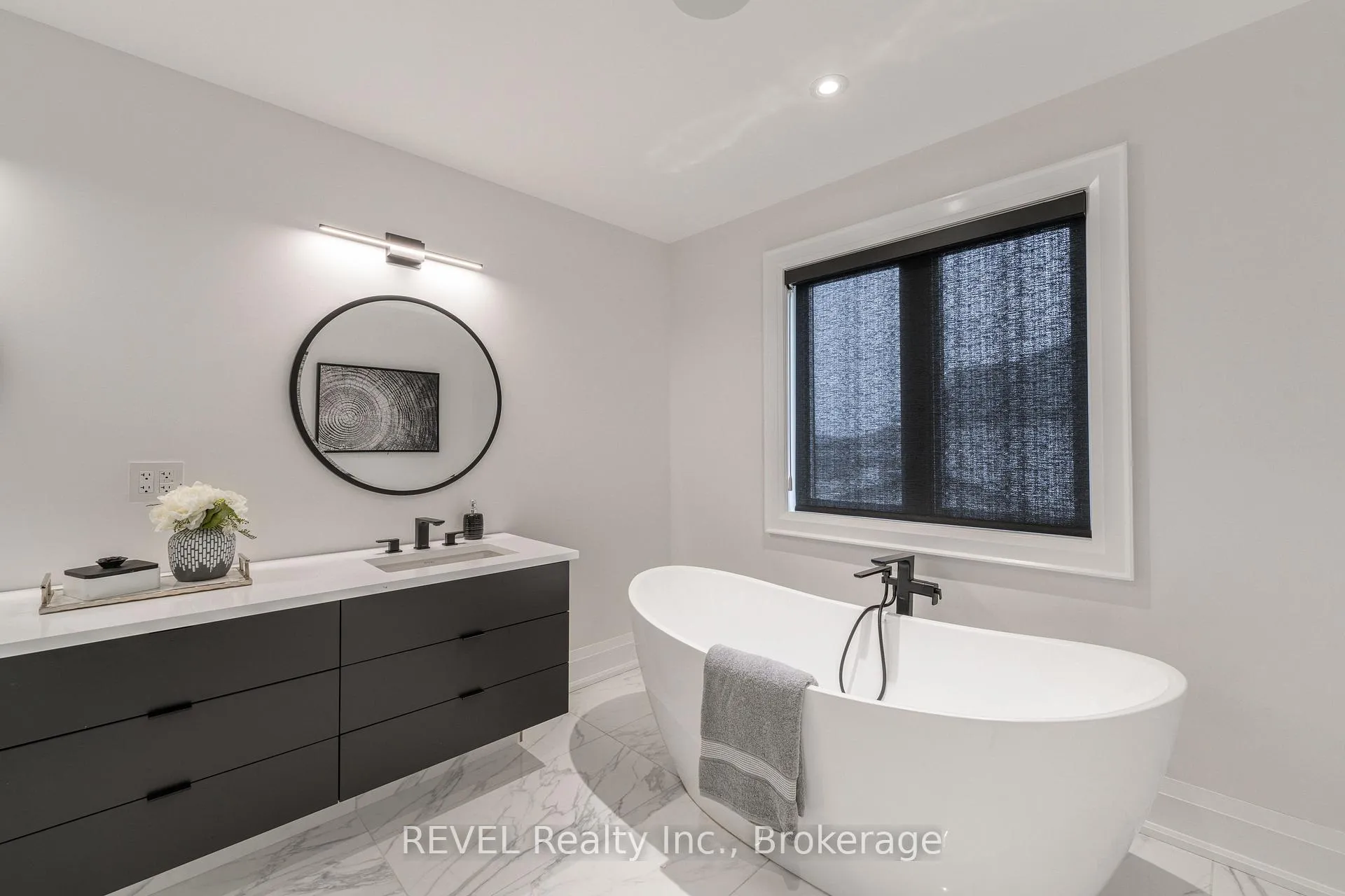 Photo 34 of 7515 Sherrilee Crescent, Niagara Falls, Brown — HOMEH