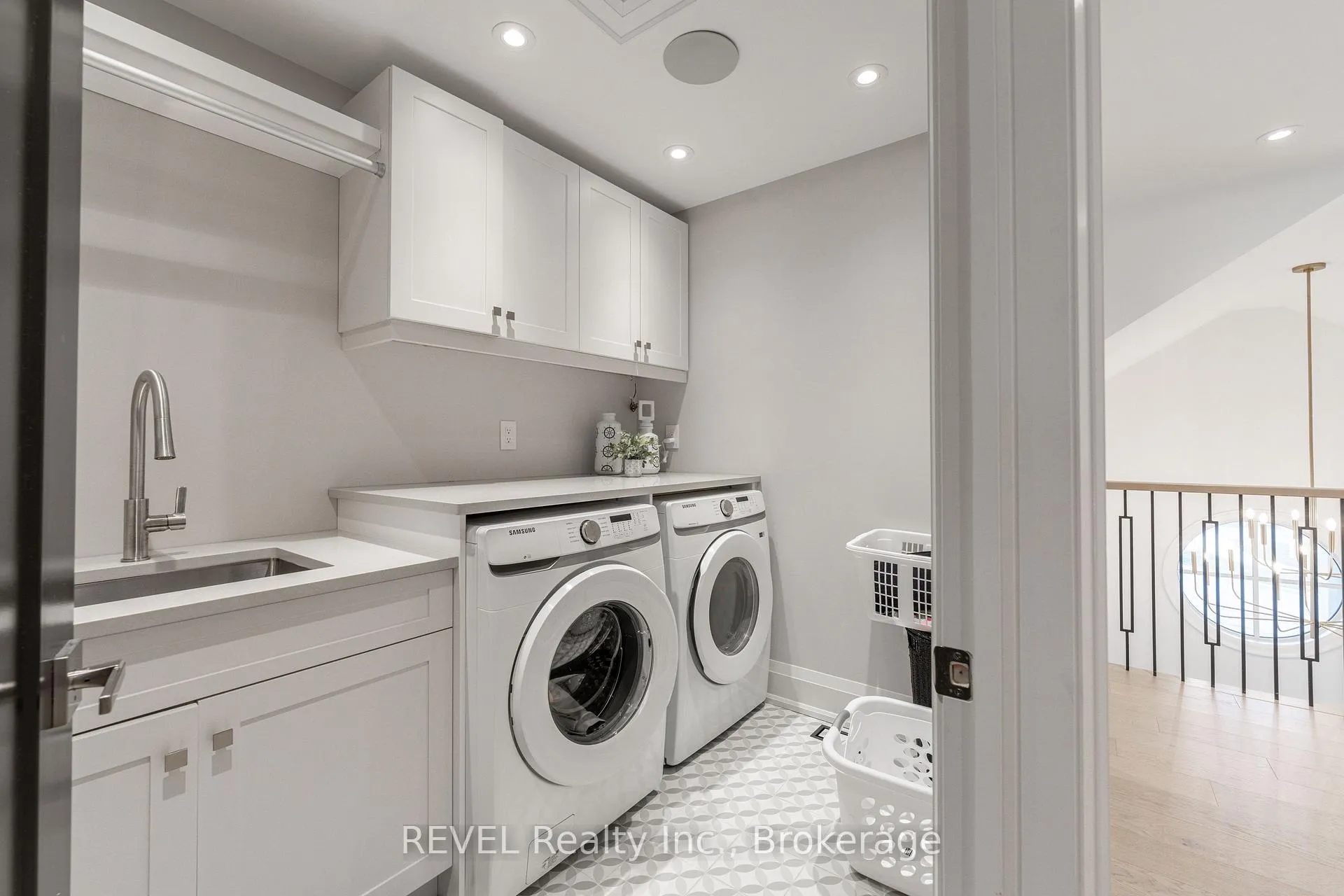 Photo 35 of 7515 Sherrilee Crescent, Niagara Falls, Brown — HOMEH