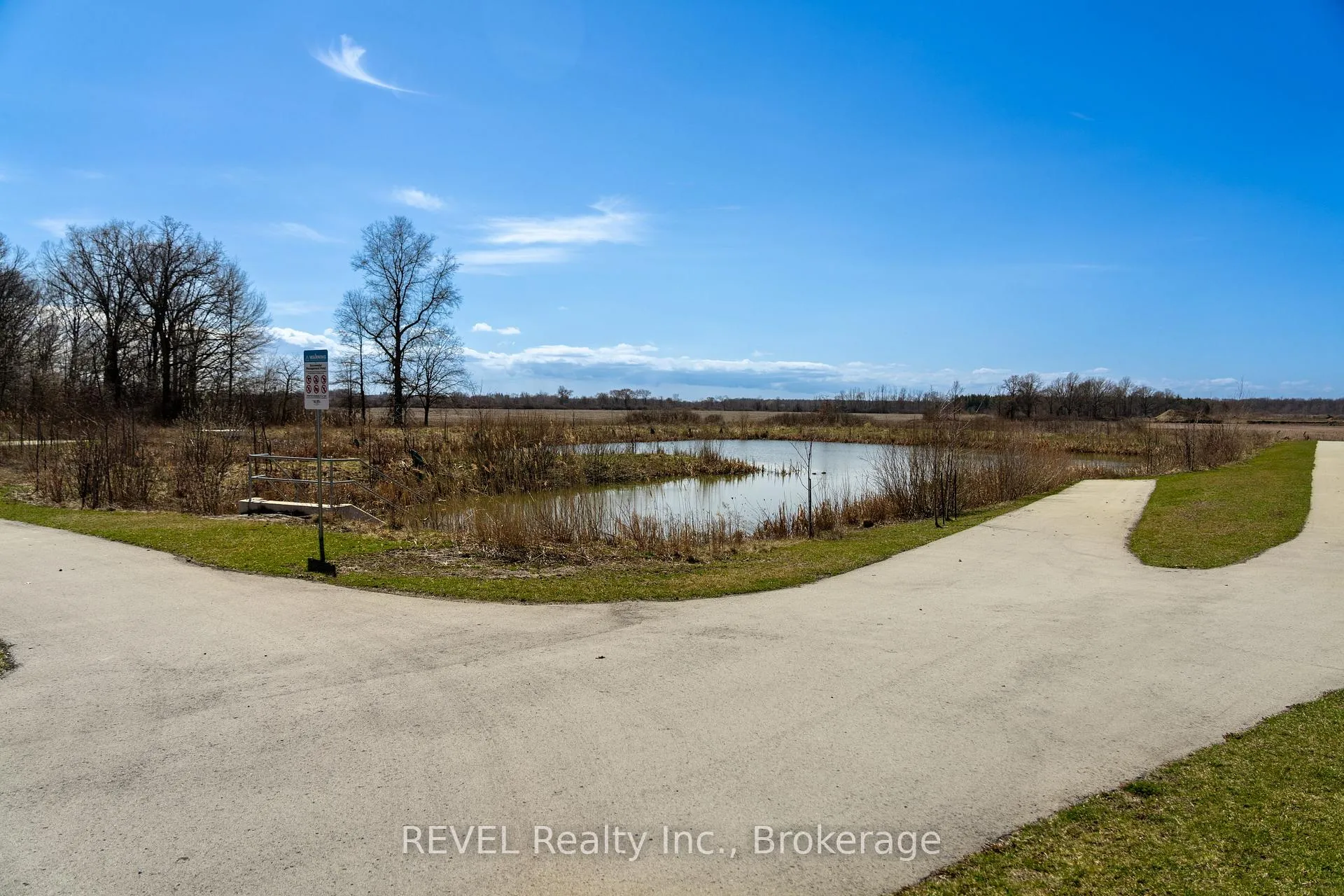 Photo 47 of 7515 Sherrilee Crescent, Niagara Falls, Brown — HOMEH