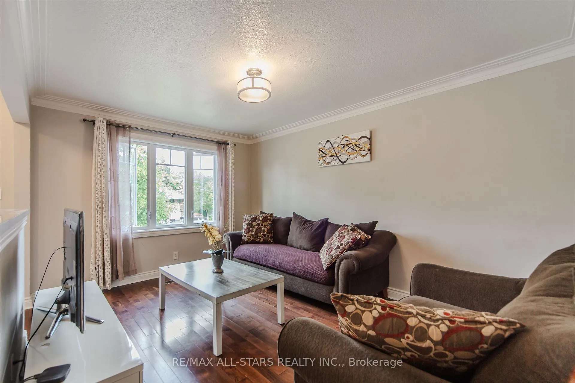 Photo 5 of 27 Martindale Road, Scarborough, Cliffcrest — HOMEH