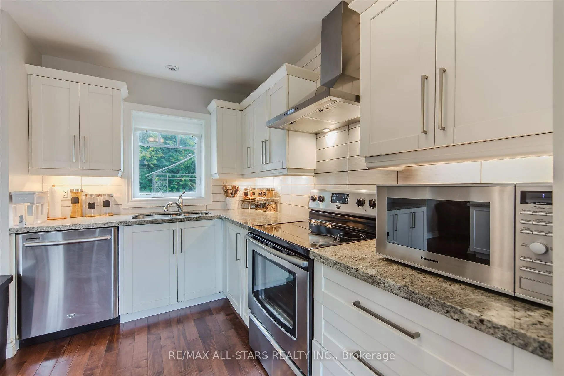 Photo 9 of 27 Martindale Road, Scarborough, Cliffcrest — HOMEH