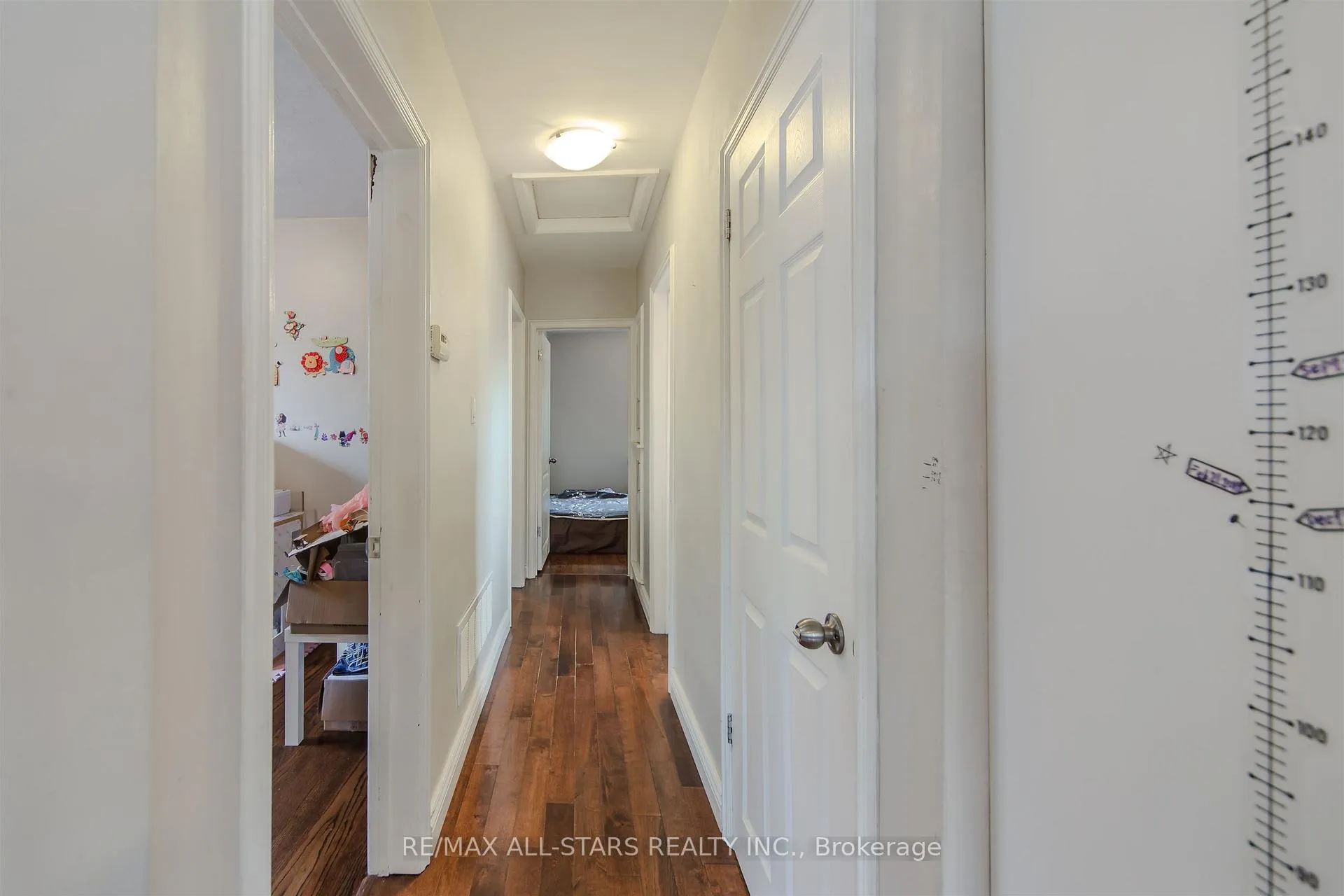 Photo 10 of 27 Martindale Road, Scarborough, Cliffcrest — HOMEH