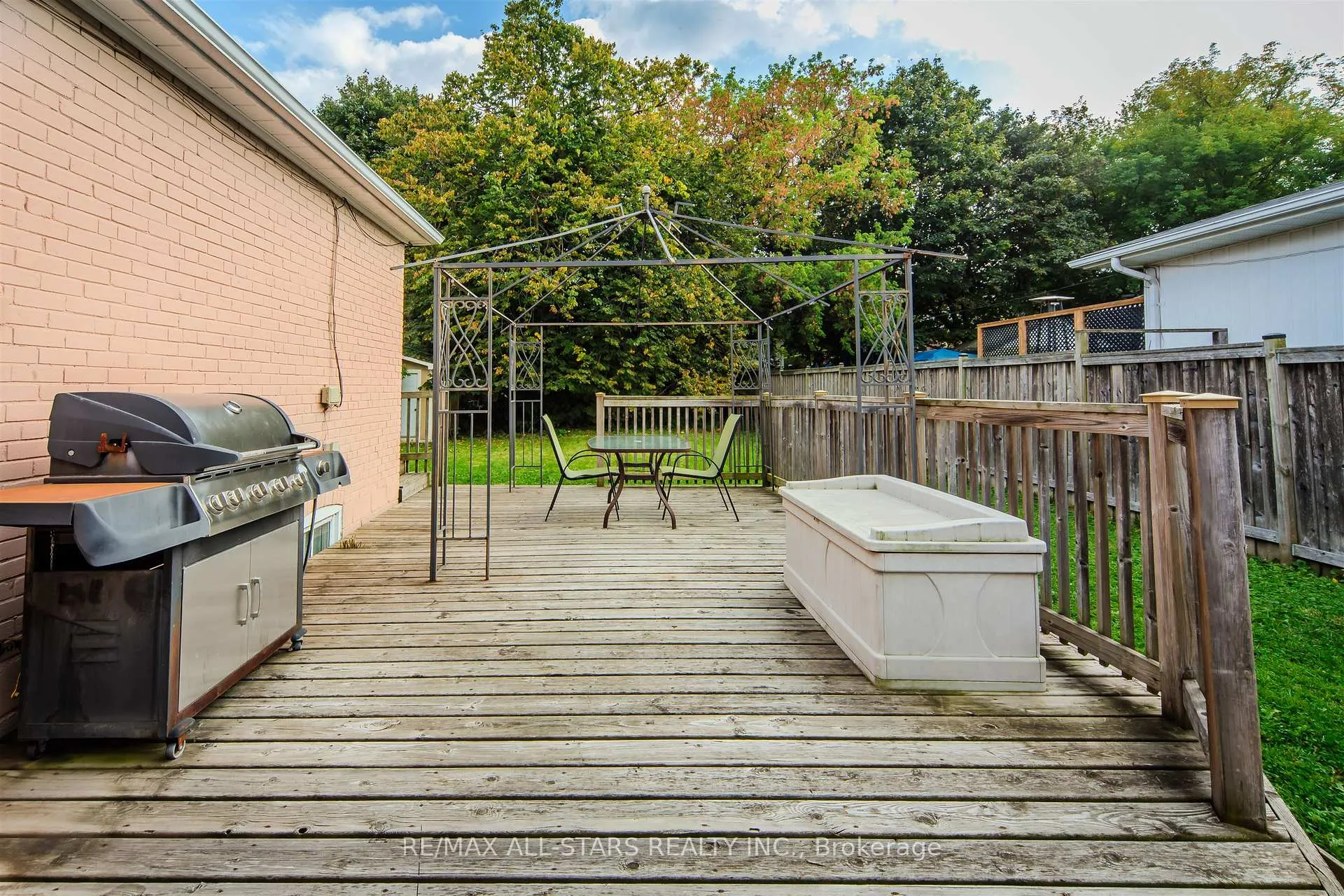 Photo 29 of 27 Martindale Road, Scarborough, Cliffcrest — HOMEH