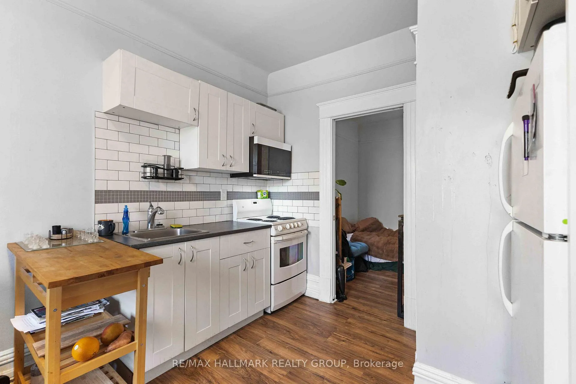 Photo 3 of 70 Anderson Street, Ottawa, West Centre Town — HOMEH