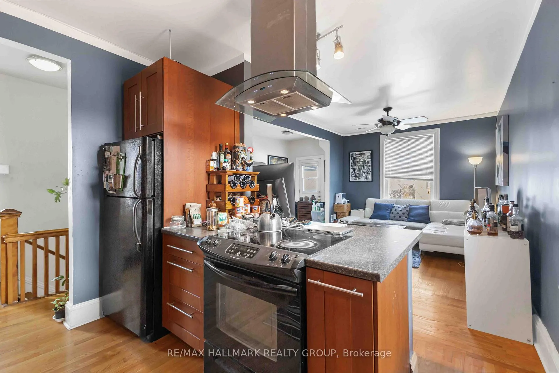 Photo 22 of 70 Anderson Street, Ottawa, West Centre Town — HOMEH