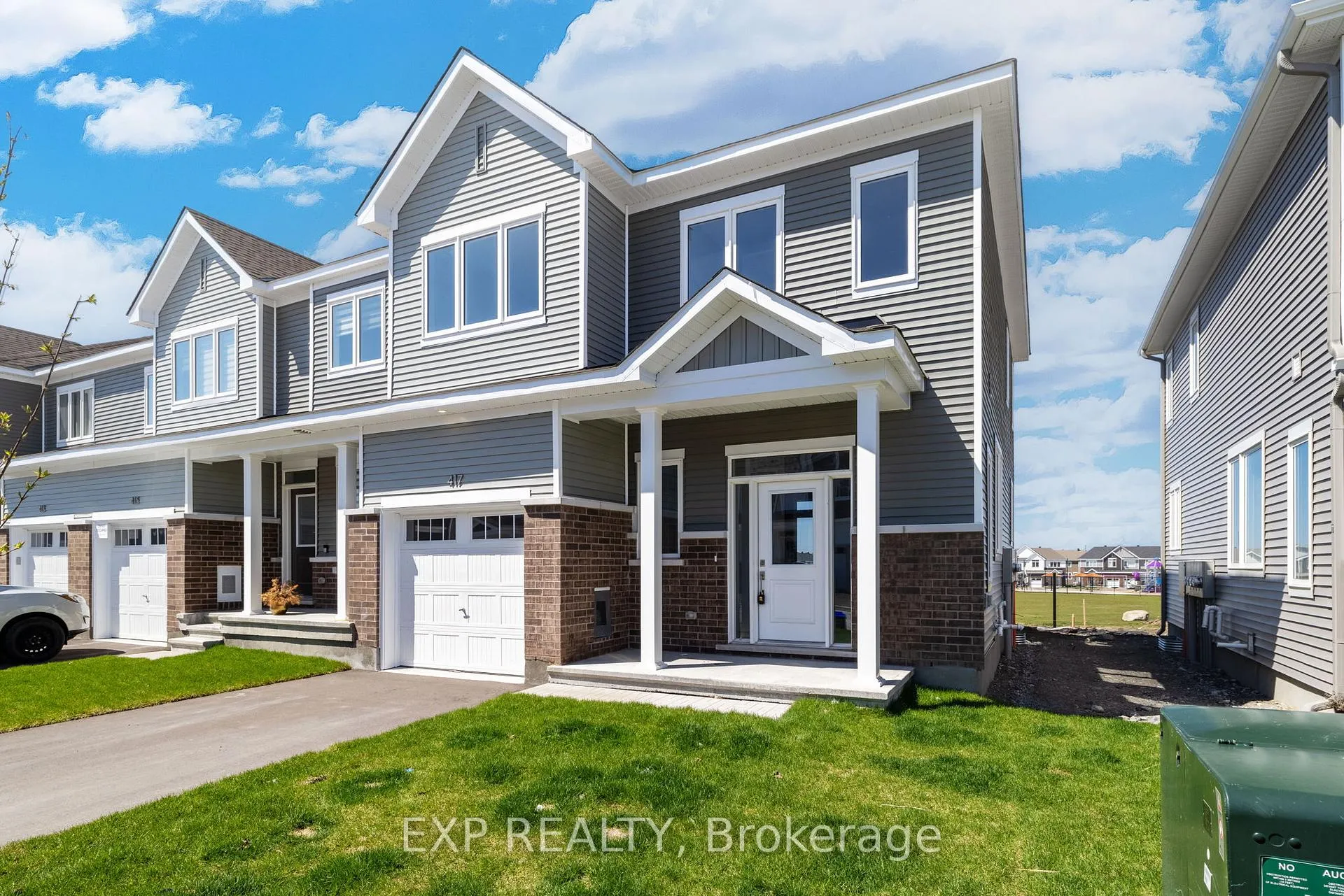 Photo 2 of 417 Epoch Street, Ottawa, Barrhaven - Half Moon Bay — HOMEH