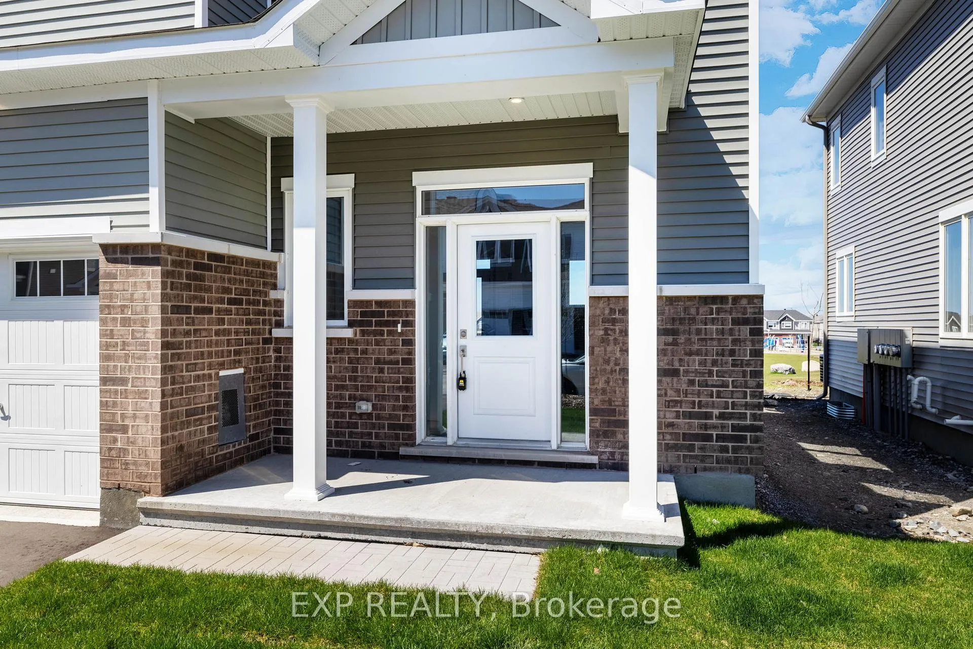 Photo 3 of 417 Epoch Street, Ottawa, Barrhaven - Half Moon Bay — HOMEH