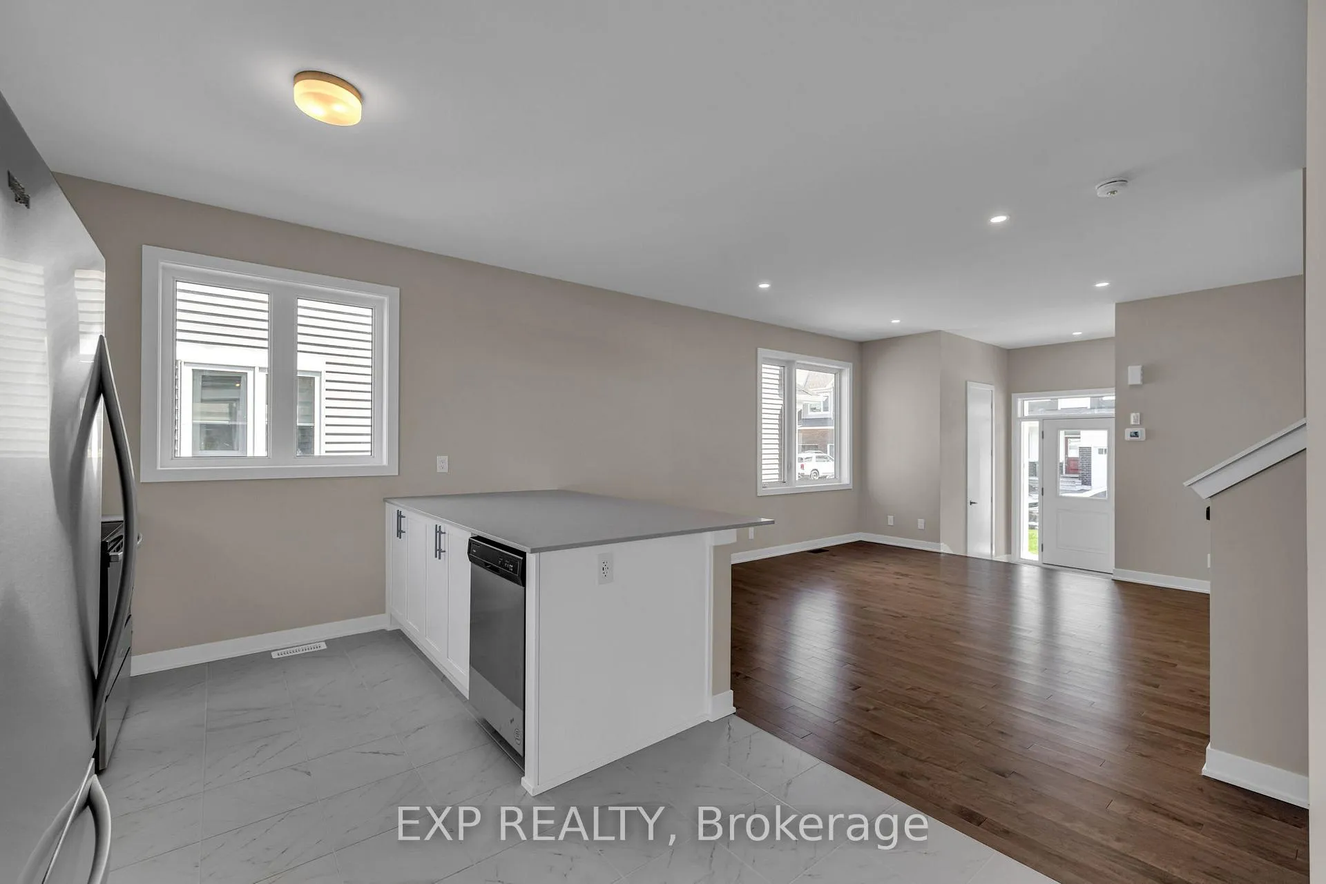 Photo 9 of 417 Epoch Street, Ottawa, Barrhaven - Half Moon Bay — HOMEH