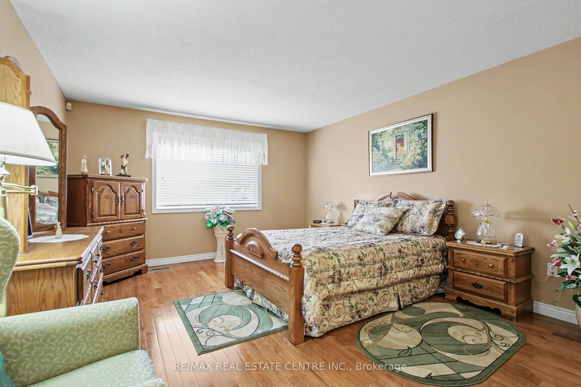 Photo 17 of 98 Beasley Crescent, Cambridge — HOMEH