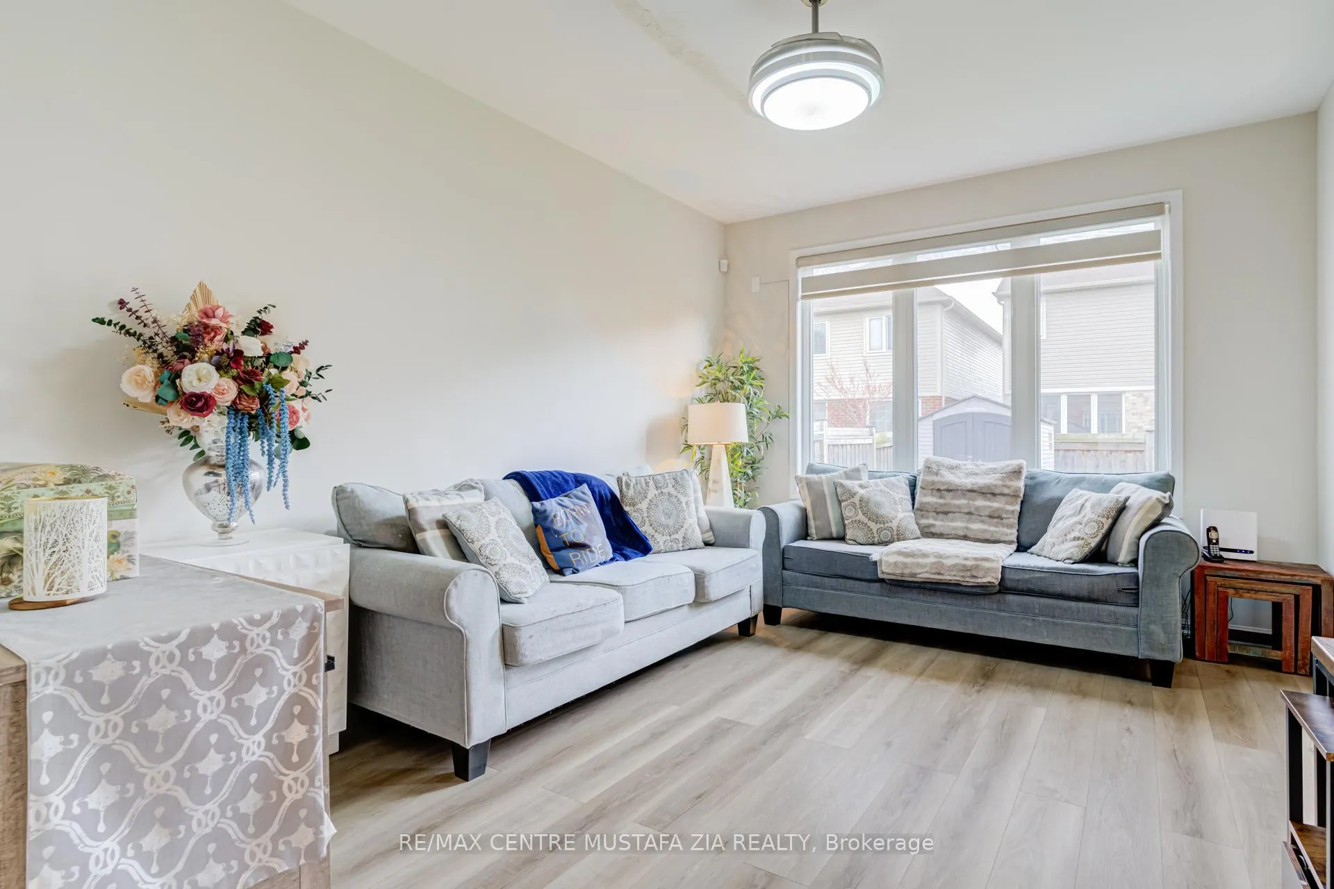 Photo 7 of 321 Gleave Terrace, Milton, Harrison — HOMEH