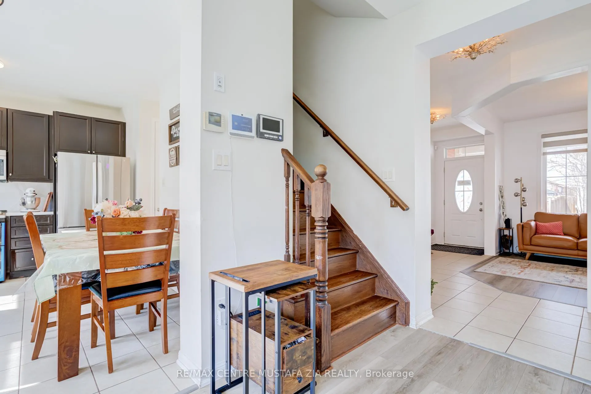 Photo 15 of 321 Gleave Terrace, Milton, Harrison — HOMEH