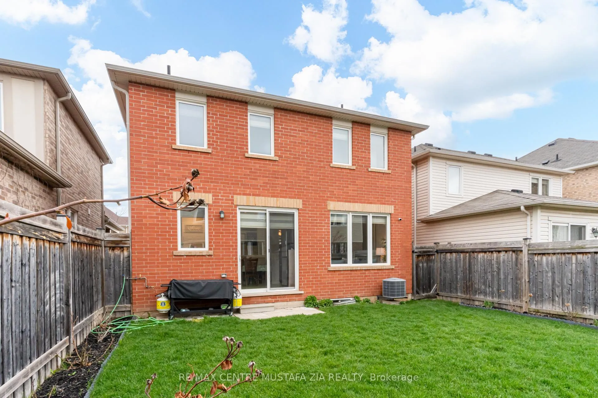 Photo 28 of 321 Gleave Terrace, Milton, Harrison — HOMEH