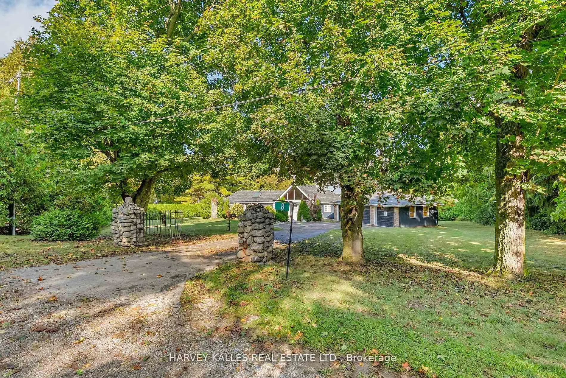 Photo 6 of 8 Oak Drive, Puslinch, Puslinch Lake Settlement Areas — HOMEH