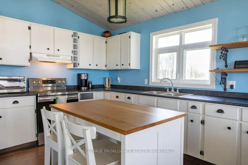 Photo 12 of 166 Easy Lane, Frontenac Islands, The Islands — HOMEH