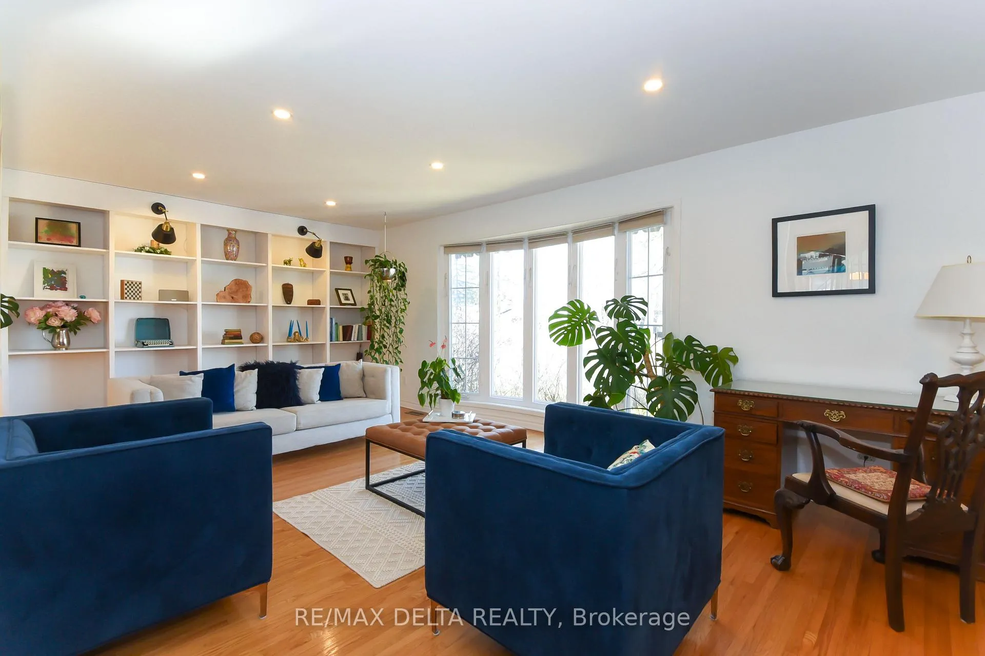 Photo 4 of 13 Parklane Court, Ottawa, Blackburn Hamlet — HOMEH