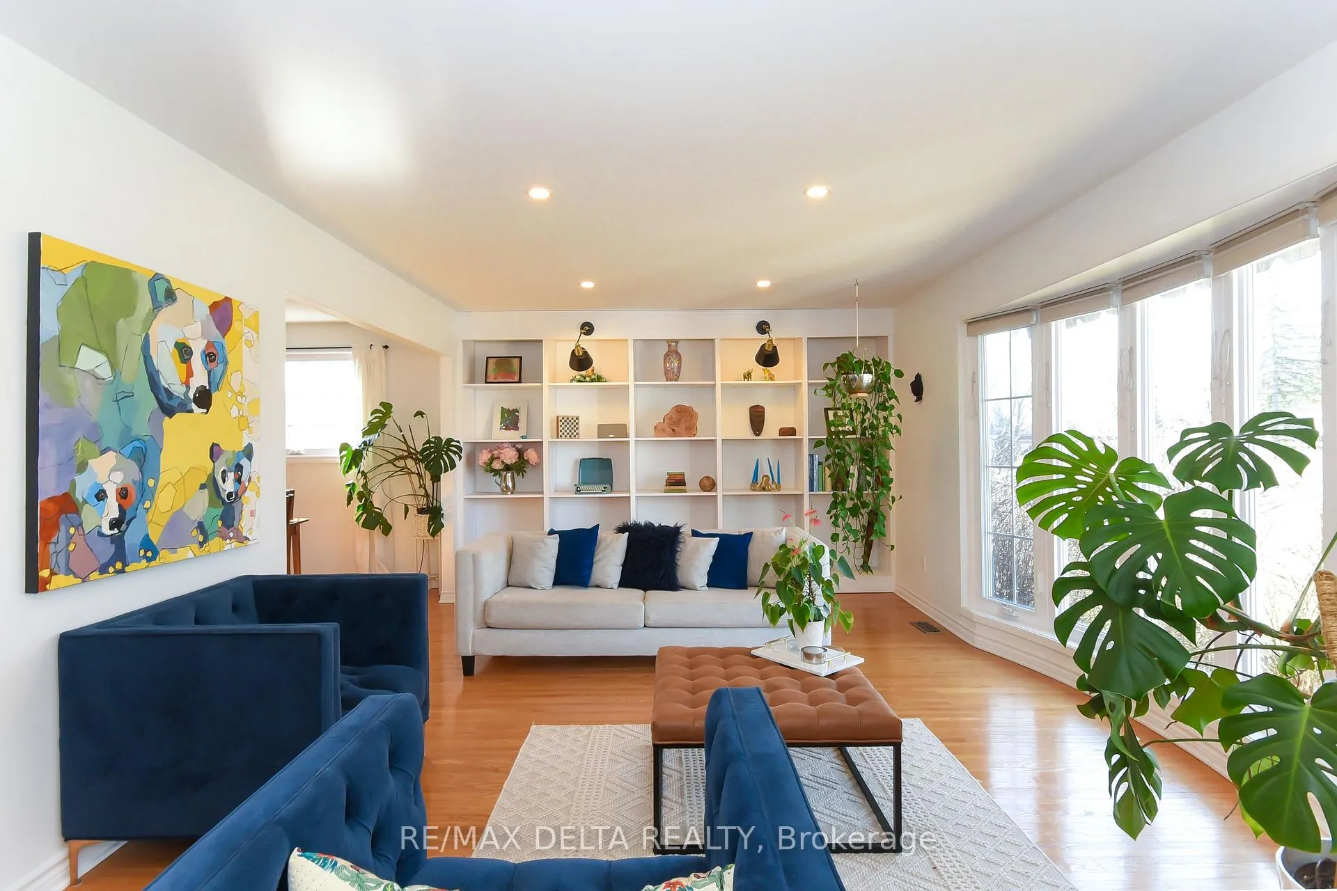Photo 5 of 13 Parklane Court, Ottawa, Blackburn Hamlet — HOMEH