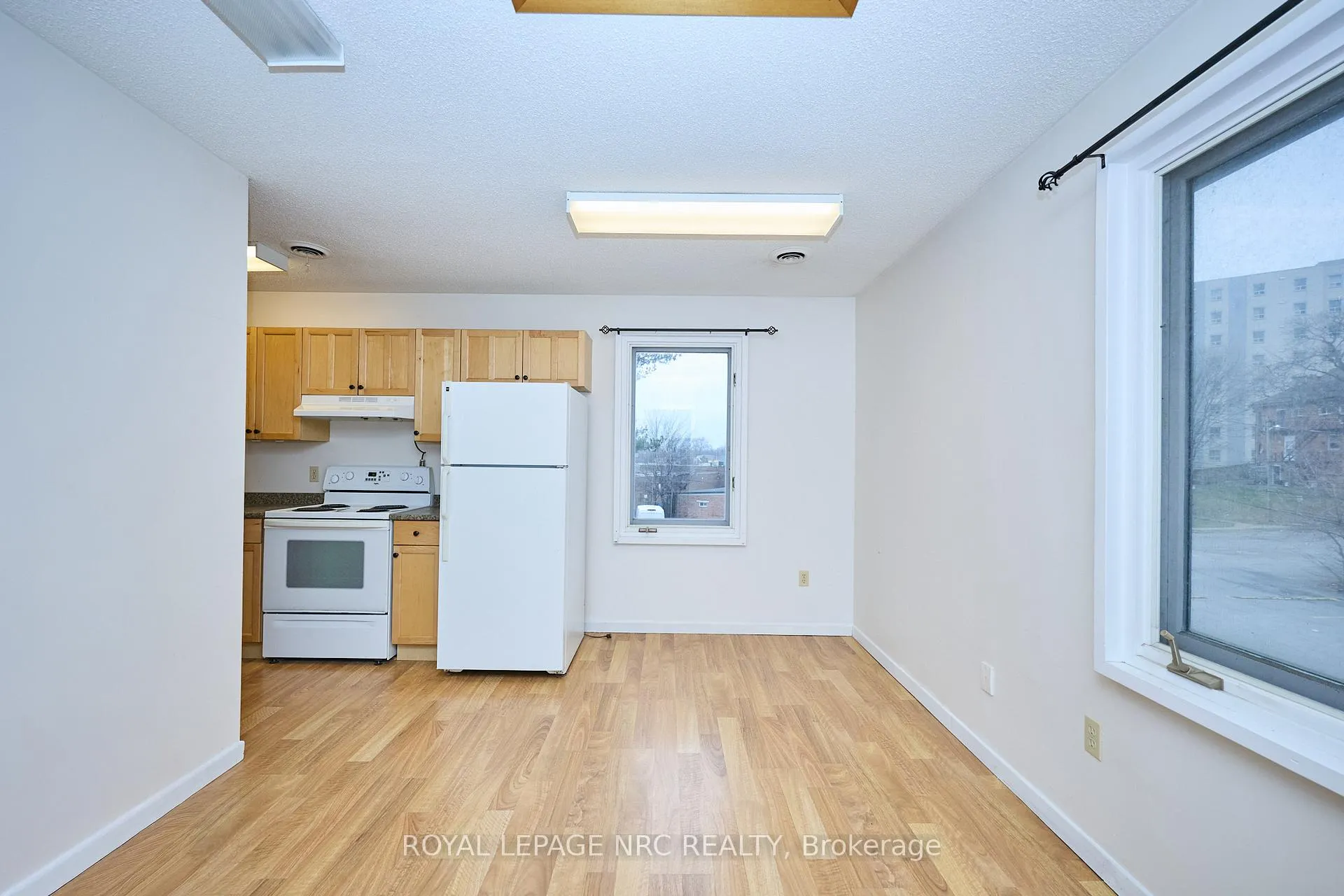 Photo 28 of 8 Clark Street, St. Catharines, Downtown — HOMEH