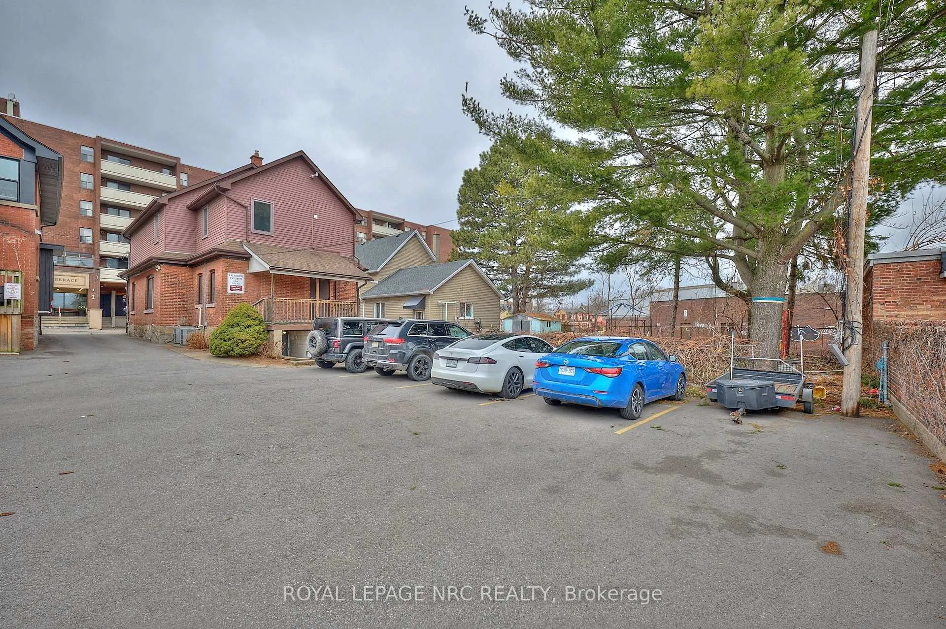 Photo 41 of 8 Clark Street, St. Catharines, Downtown — HOMEH