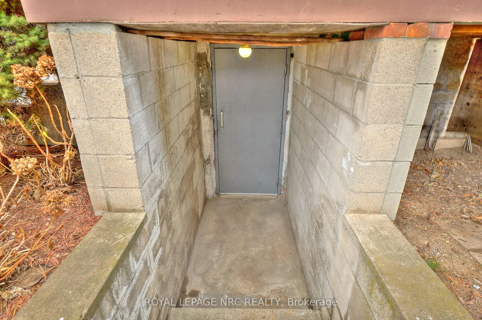 Photo 42 of 8 Clark Street, St. Catharines, Downtown — HOMEH