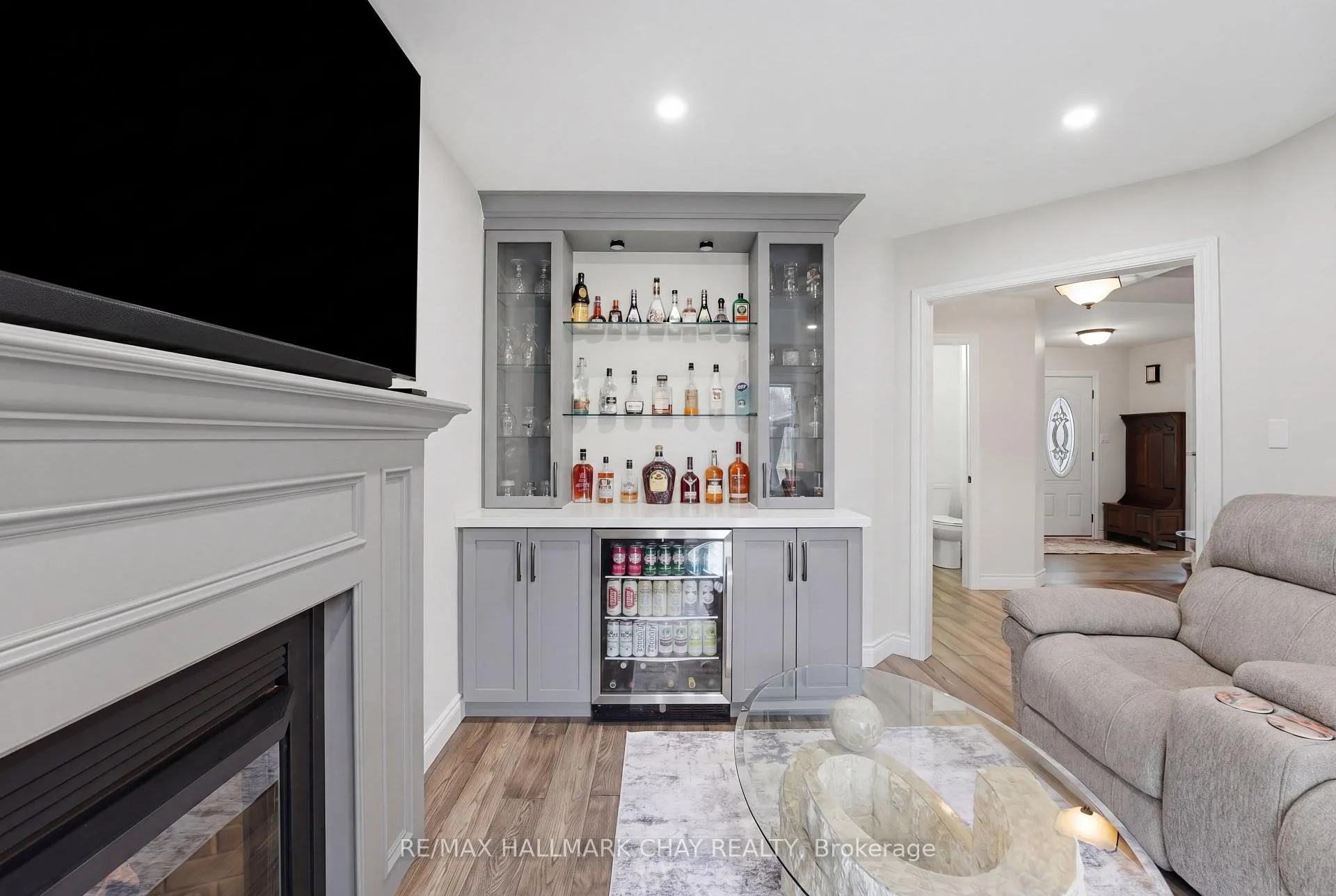 Photo 7 of 120 Herrell Avenue, Barrie, Painswick North — HOMEH