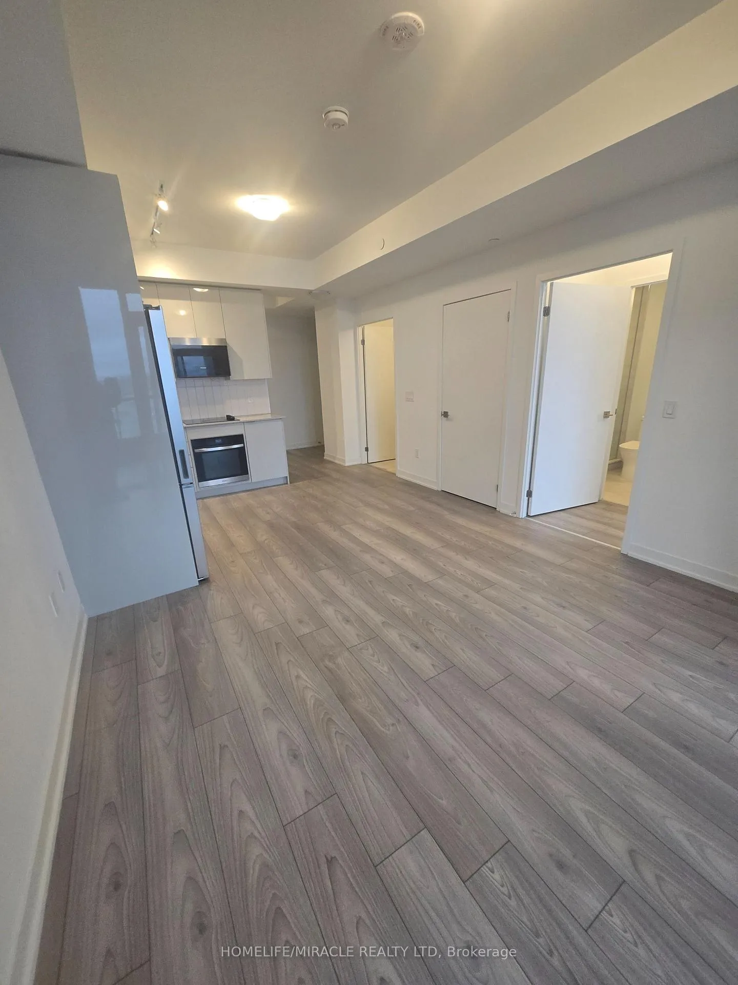 Photo 3 of Unit 1521, 10 Abeja Street, Vaughan, Concord — HOMEH