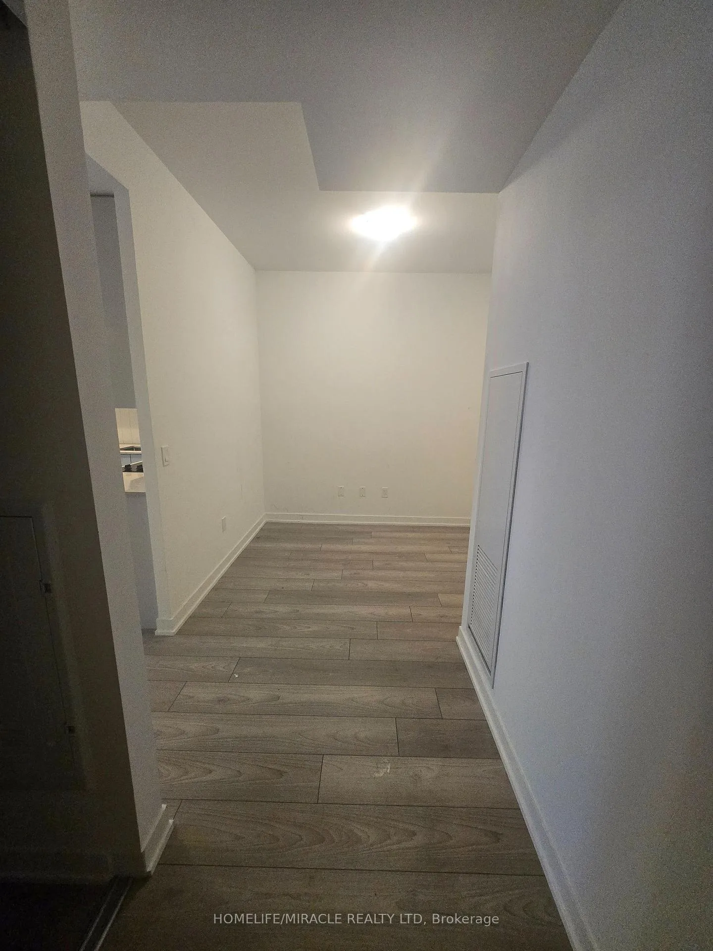 Photo 5 of Unit 1521, 10 Abeja Street, Vaughan, Concord — HOMEH