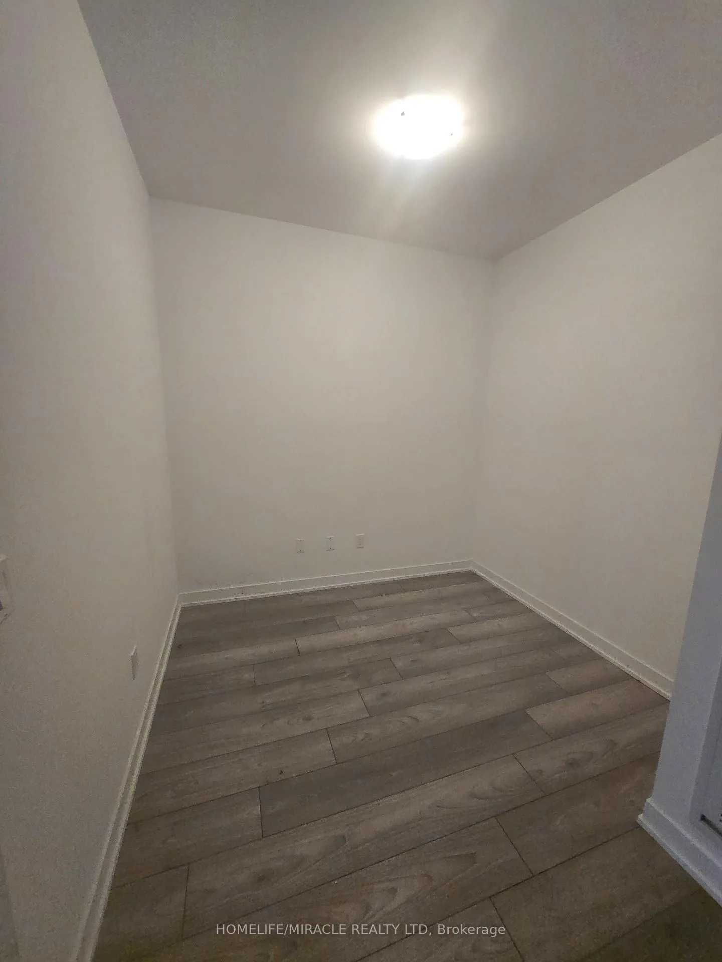 Photo 6 of Unit 1521, 10 Abeja Street, Vaughan, Concord — HOMEH