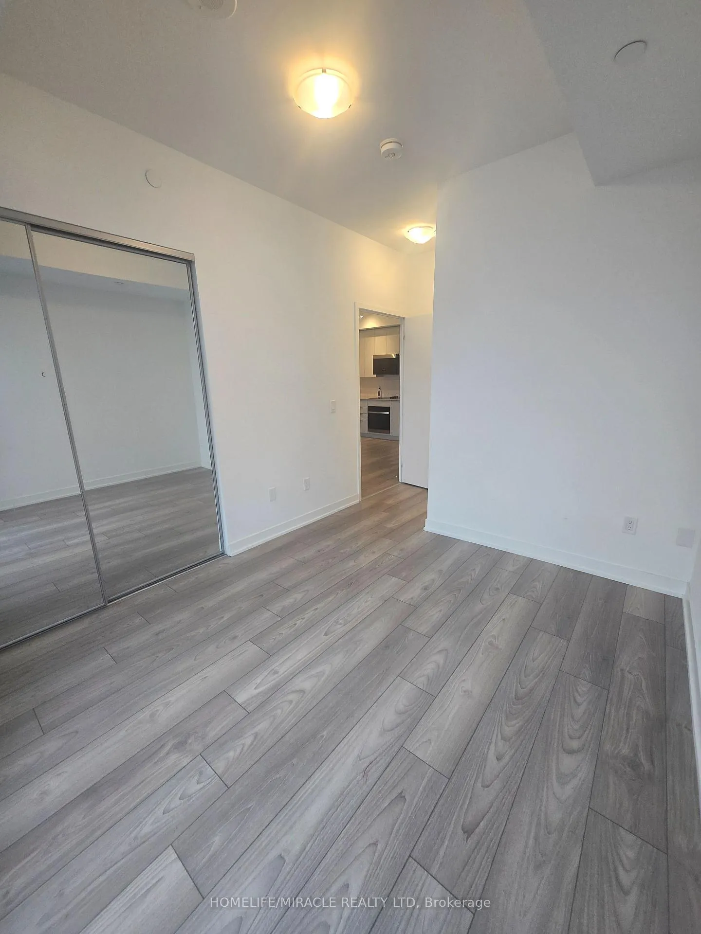 Photo 7 of Unit 1521, 10 Abeja Street, Vaughan, Concord — HOMEH