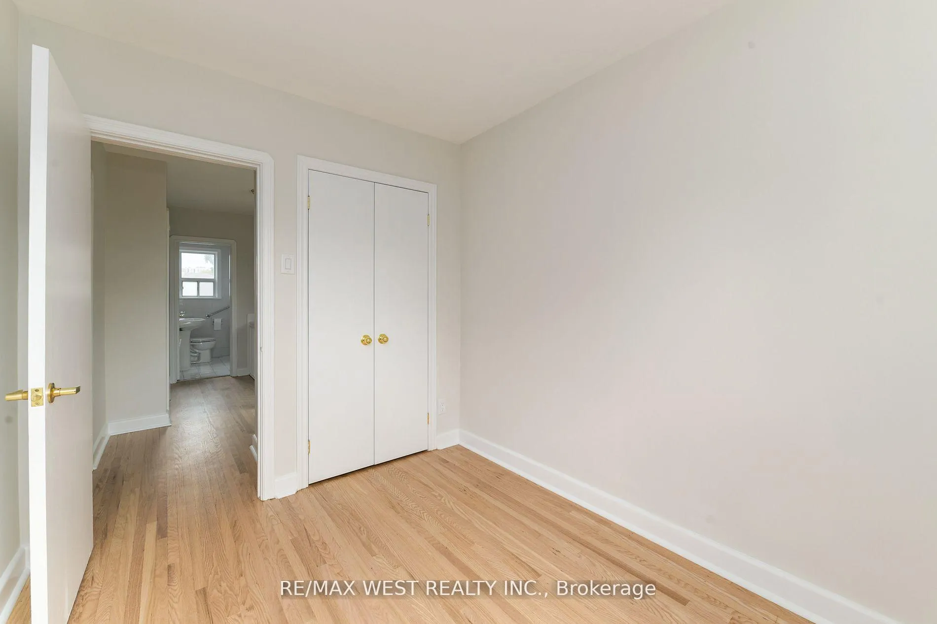 Photo 26 of 83 East Drive, Toronto, Rockcliffe-Smythe — HOMEH