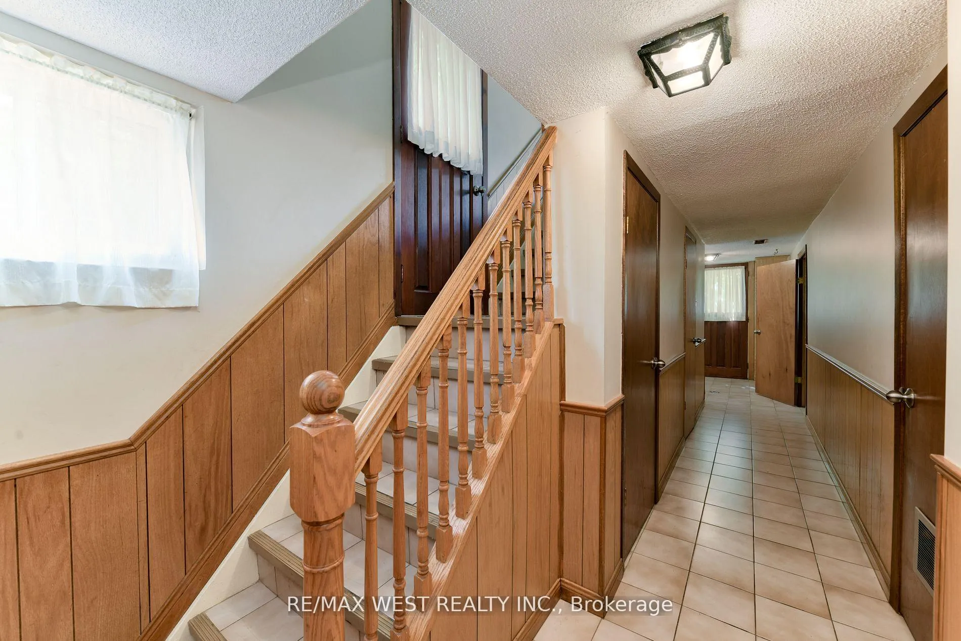 Photo 29 of 83 East Drive, Toronto, Rockcliffe-Smythe — HOMEH