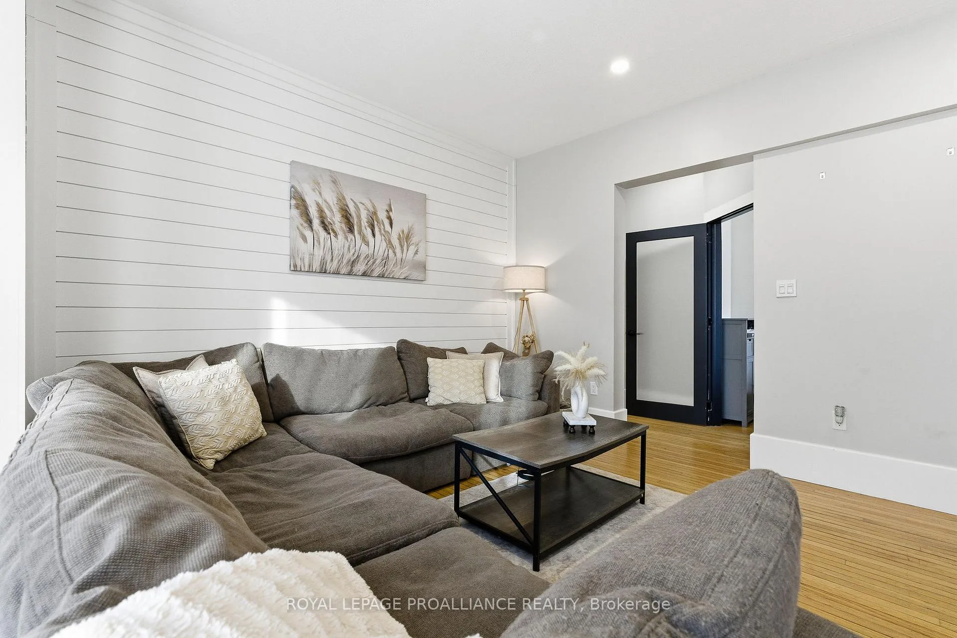 Photo 6 of 300 George Street, Cobourg — HOMEH