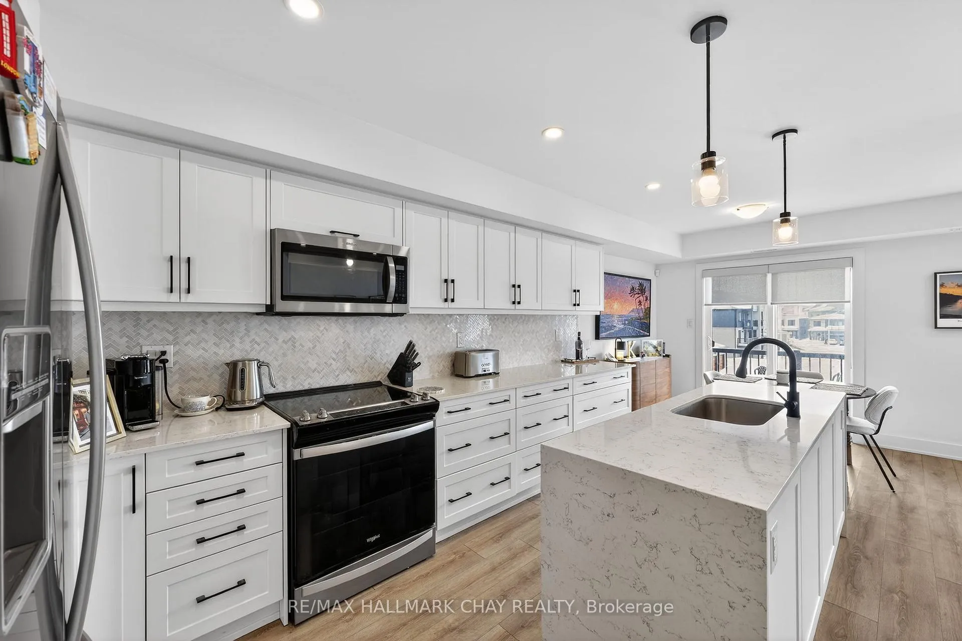 Photo 2 of Unit 9, 31 Pumpkin Corner Crescent, Barrie, Innis-Shore — HOMEH