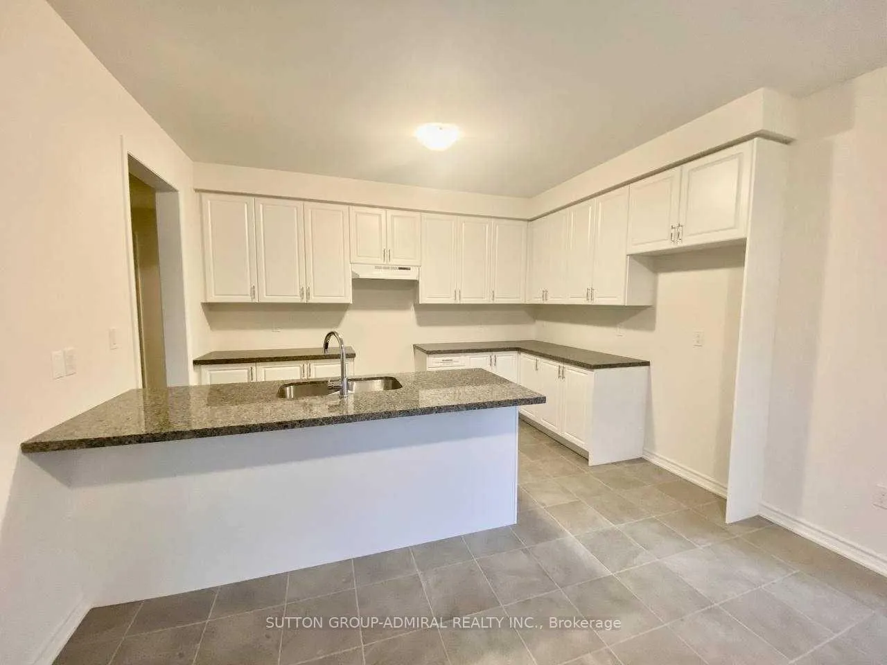 Photo 4 of 333 Danny Wheeler Boulevard, Georgina, Keswick North — HOMEH