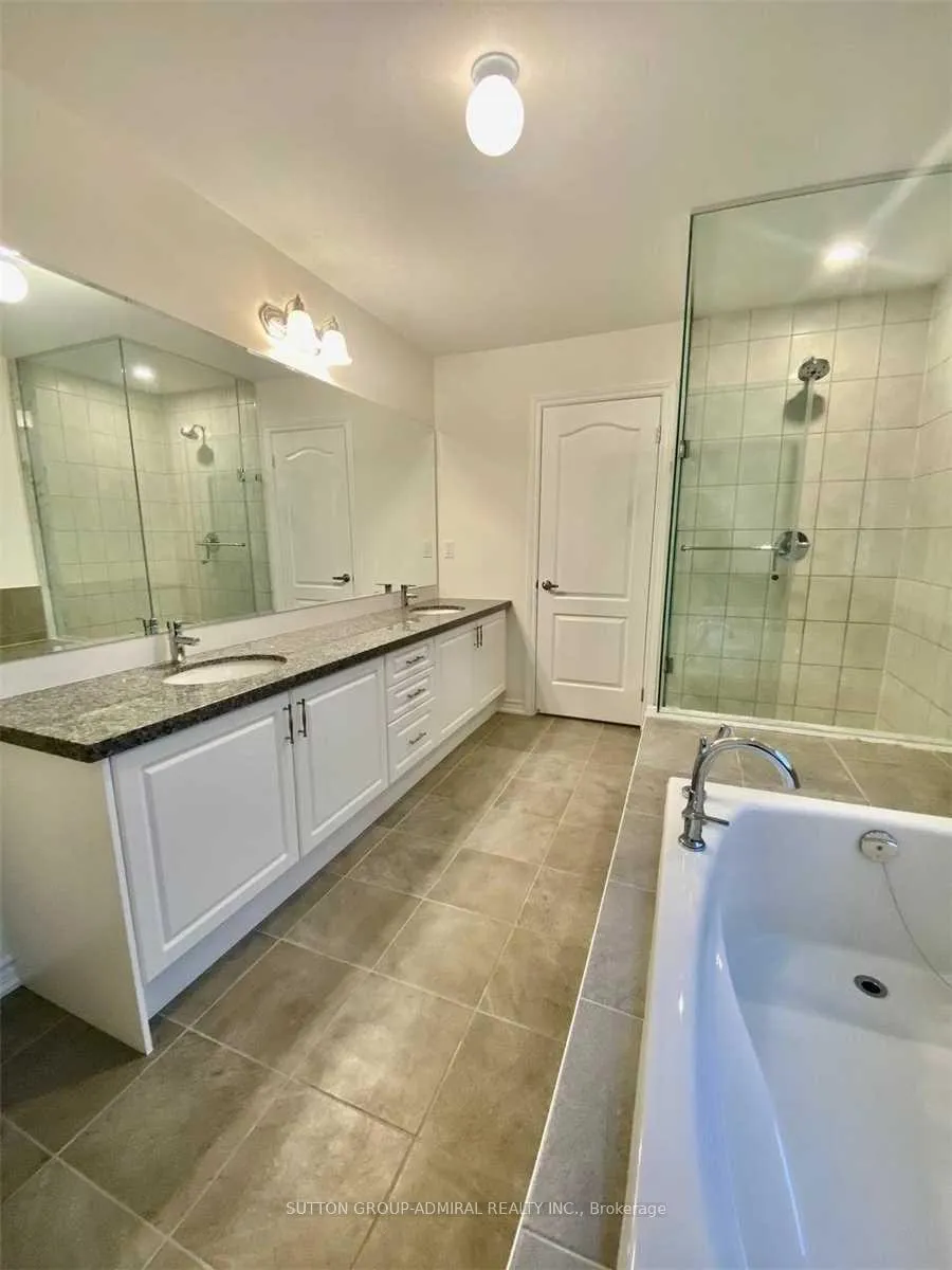 Photo 16 of 333 Danny Wheeler Boulevard, Georgina, Keswick North — HOMEH