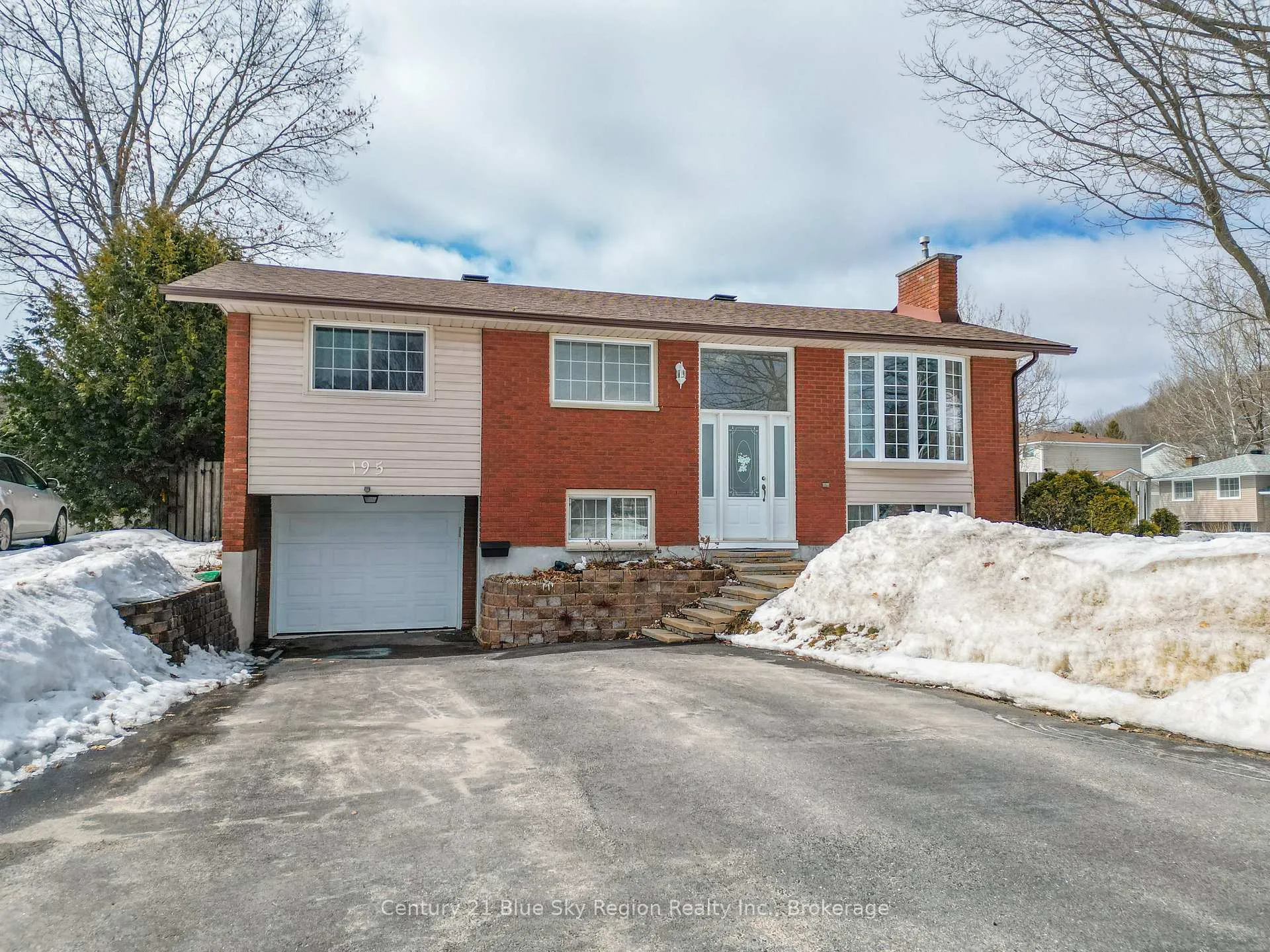 Photo 1 of 195 MacBeth Crescent, North Bay, Widdifield — HOMEH