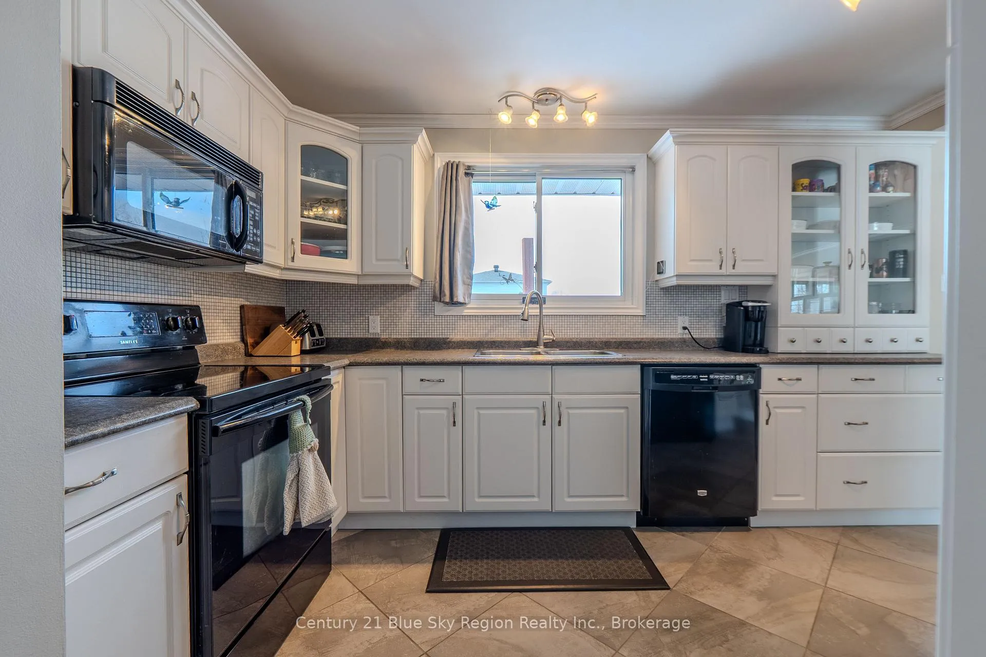 Photo 13 of 195 MacBeth Crescent, North Bay, Widdifield — HOMEH