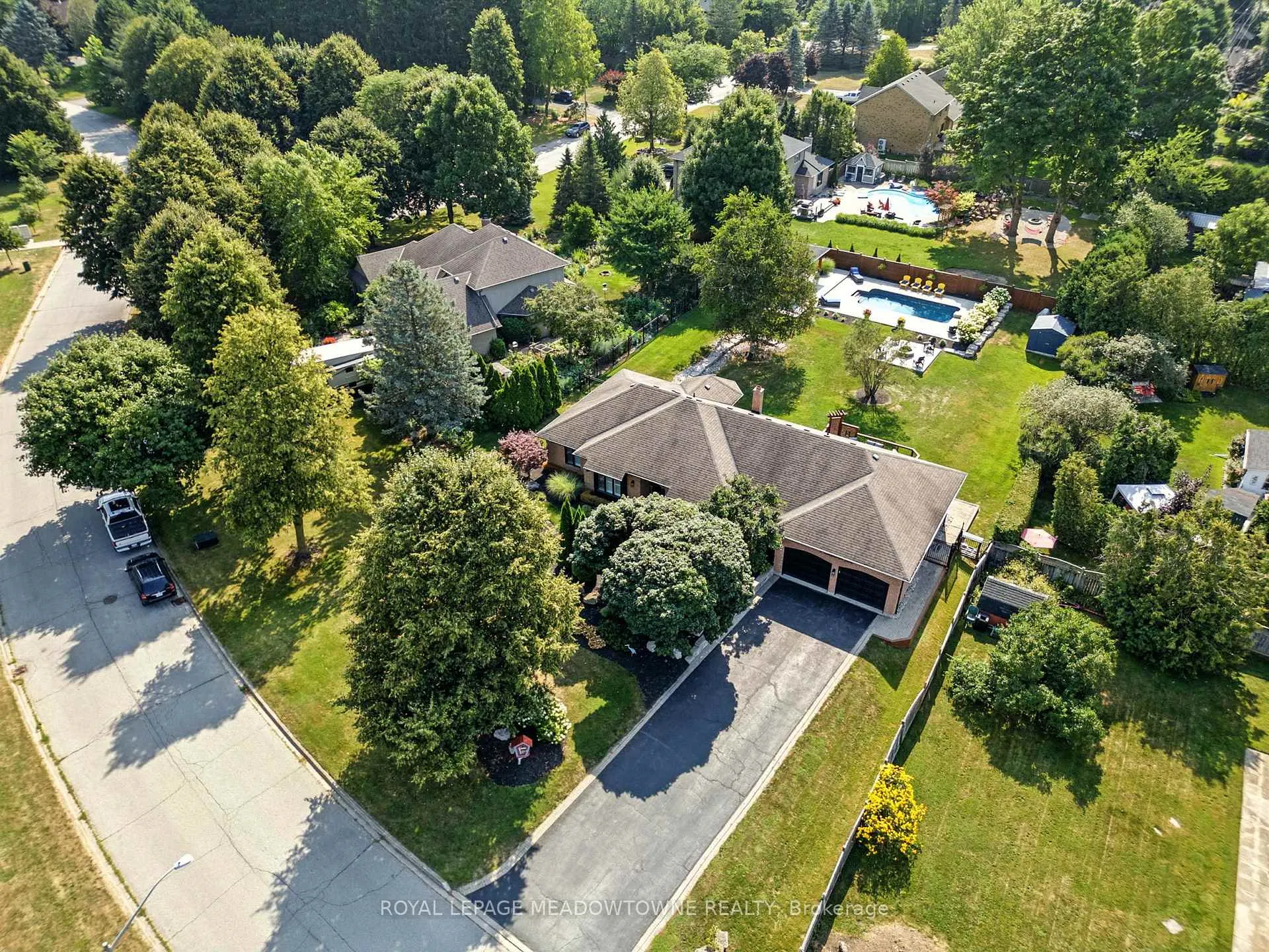 Front of 2 Blueheron Lane