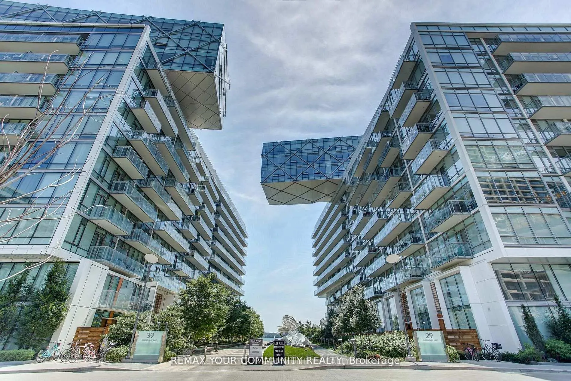 Photo 2 of Unit 1109, 39 Queens Quay E, Toronto, Waterfront Communities — HOMEH