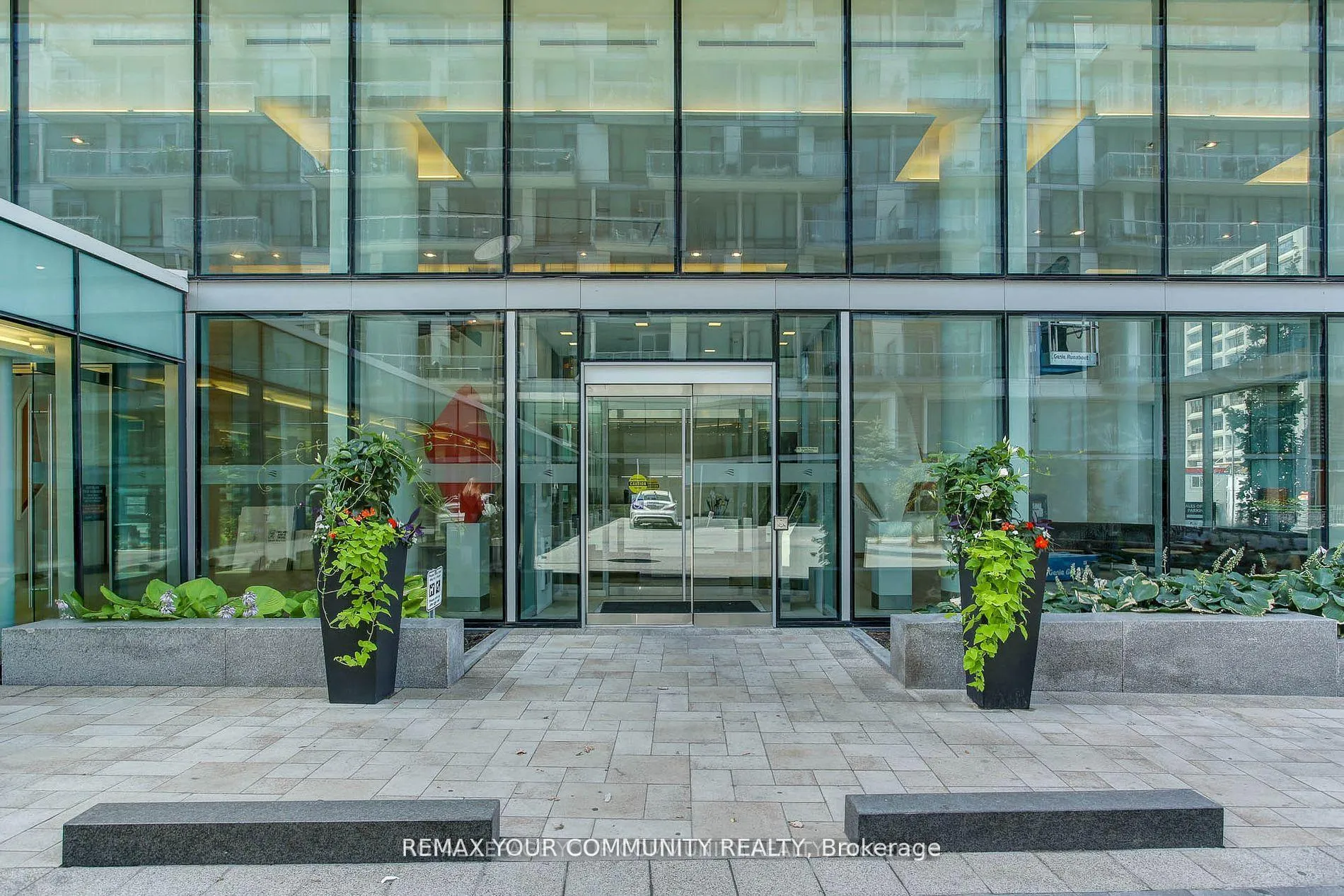 Photo 4 of Unit 1109, 39 Queens Quay E, Toronto, Waterfront Communities — HOMEH