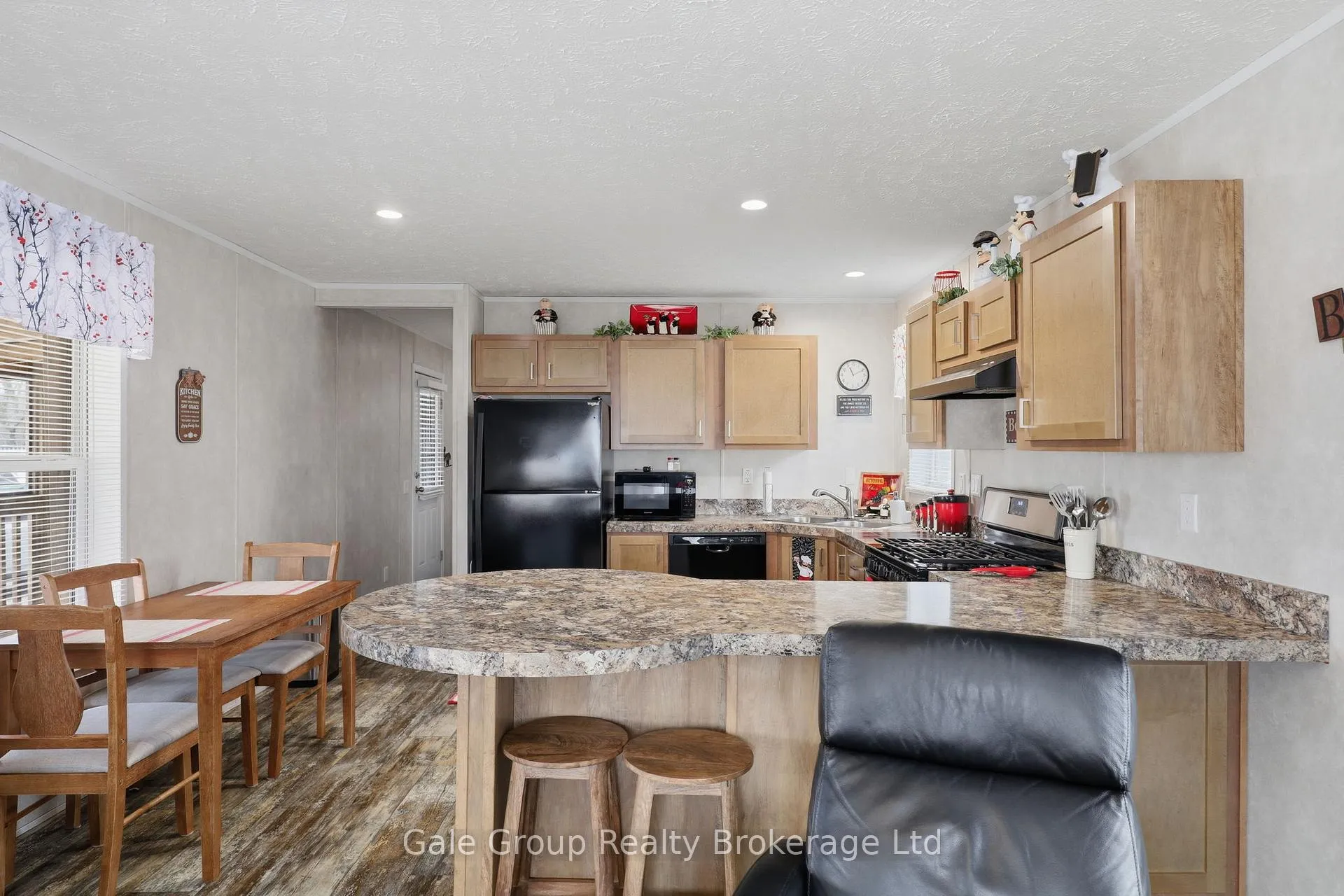 Photo 16 of Unit Unit 202, 99 Fourth Concession Road, Brant, Burford — HOMEH